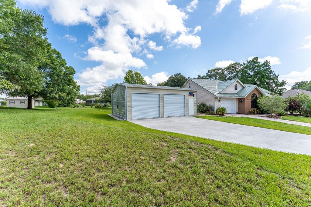 Photo of 8725 E Rosemont Court, Inverness, FL 34450 (MLS # TB8409608)
