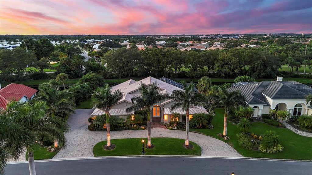 Photo of 4177 Escondito Circle, Sarasota, FL 34238 (MLS # A4665115)
