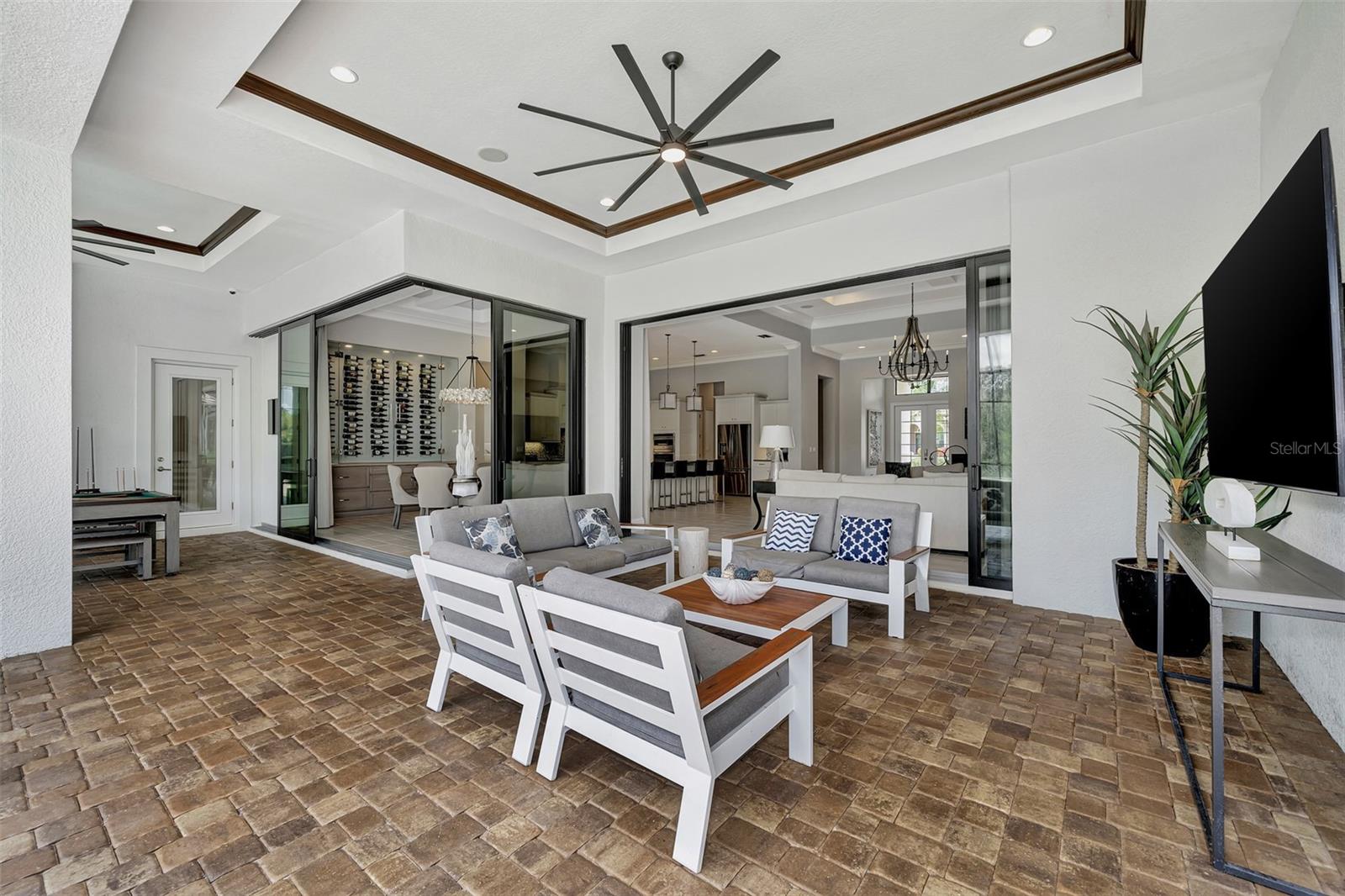 COUNTRY CLUB EAST AT LAKEWD RNCH UU2 - Residential