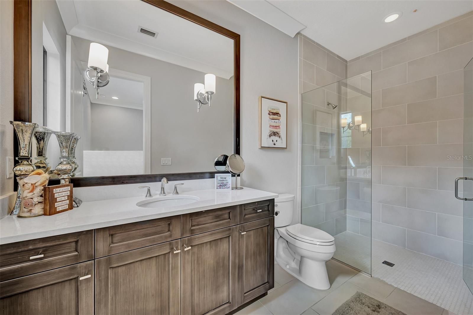 COUNTRY CLUB EAST AT LAKEWD RNCH UU2 - Residential