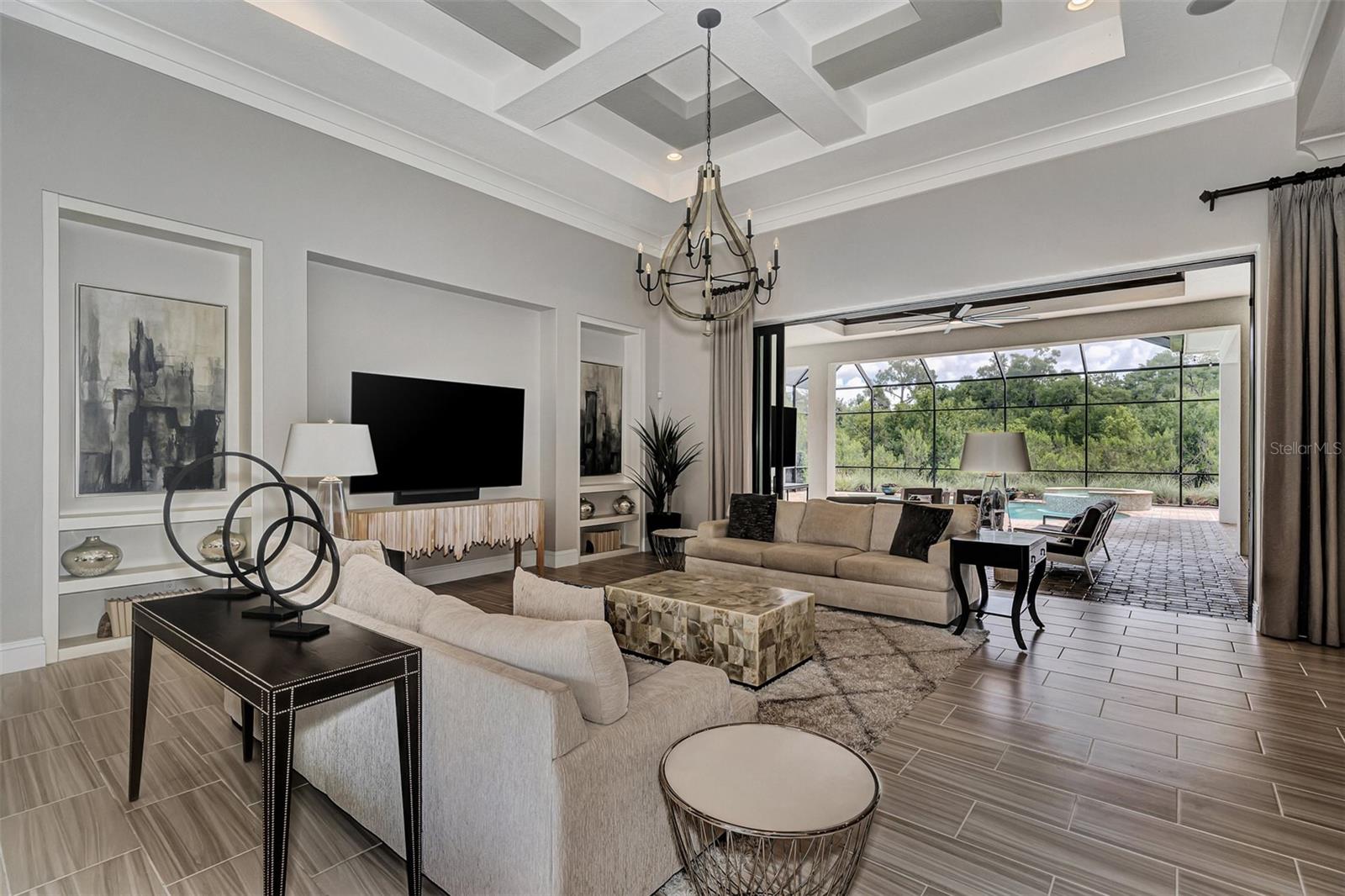 COUNTRY CLUB EAST AT LAKEWD RNCH UU2 - Residential