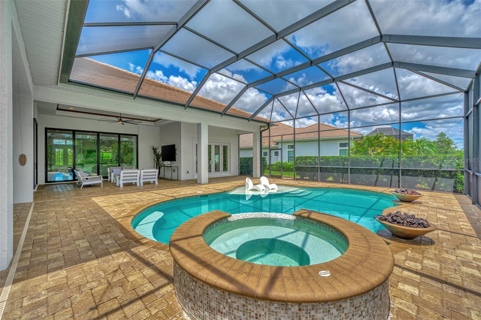 COUNTRY CLUB EAST AT LAKEWD RNCH UU2 - Residential