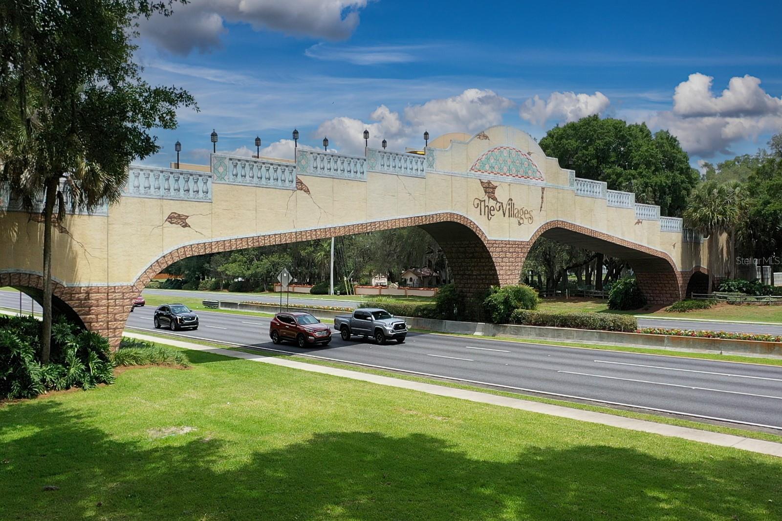 LOVES LANDING - Land