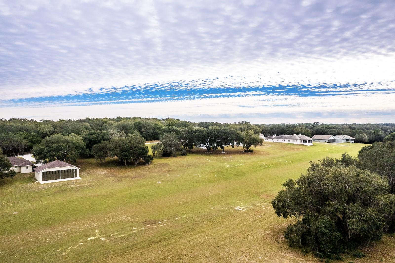 LOVES LANDING - Land