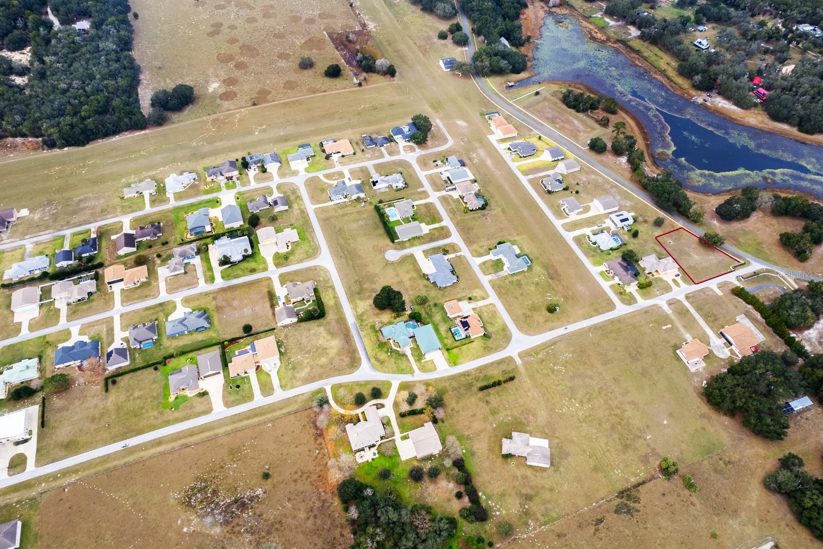 LOVES LANDING - Land