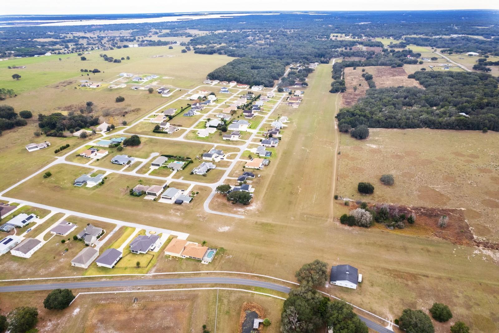 LOVES LANDING - Land