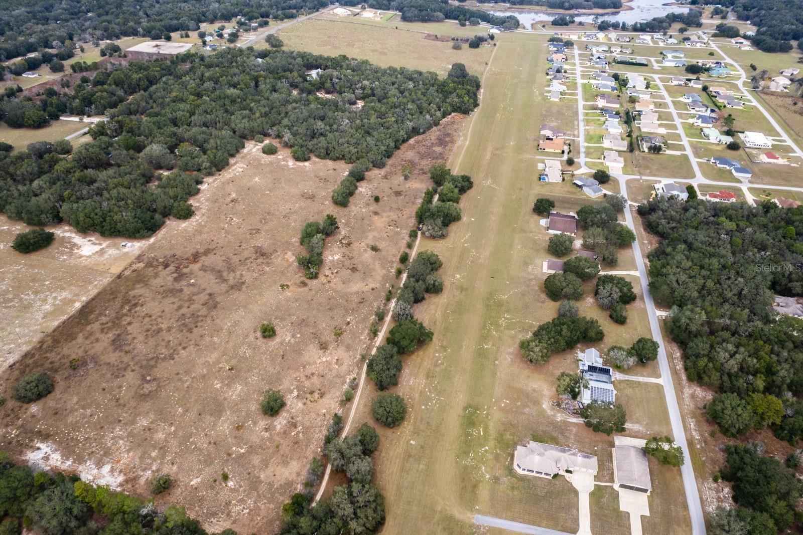 LOVES LANDING - Land