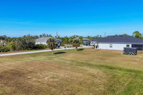 A home in PORT CHARLOTTE