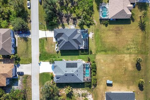 A home in PORT CHARLOTTE