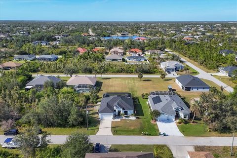 A home in PORT CHARLOTTE