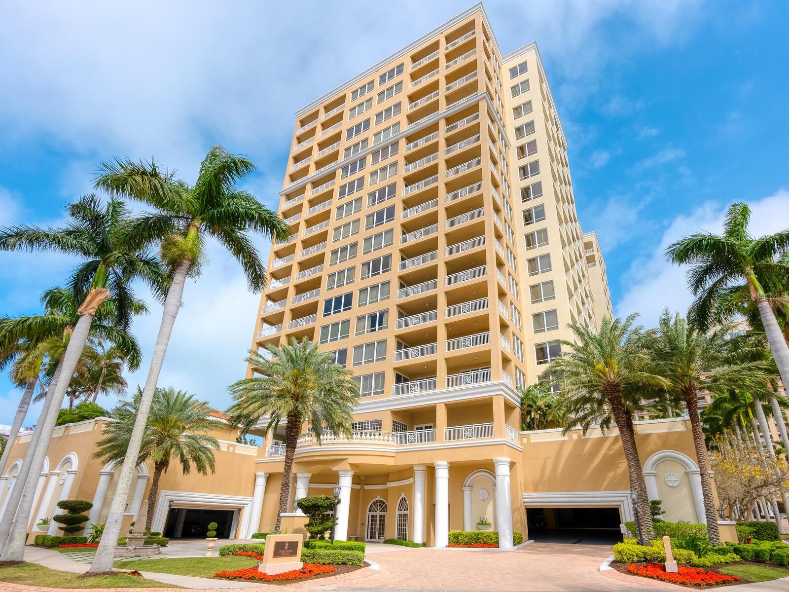 35 WATERGATE DRIVE 906
