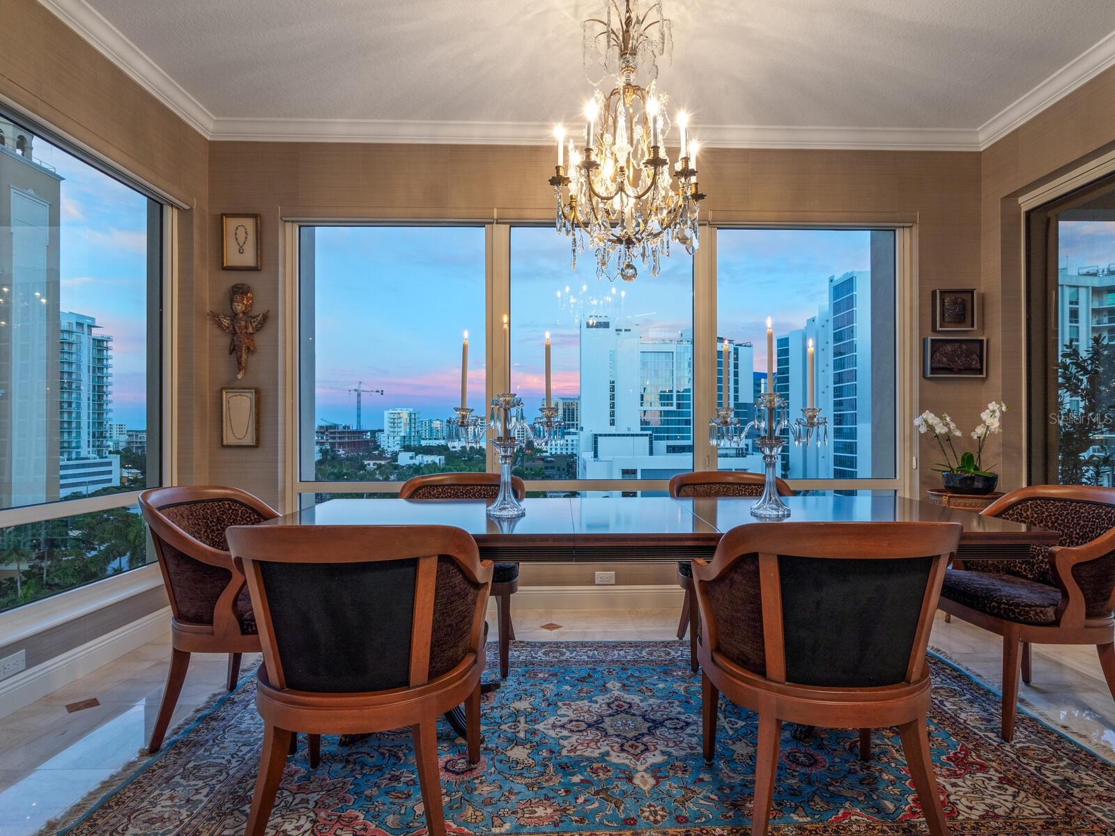 THE TOWER RESIDENCES - Residential