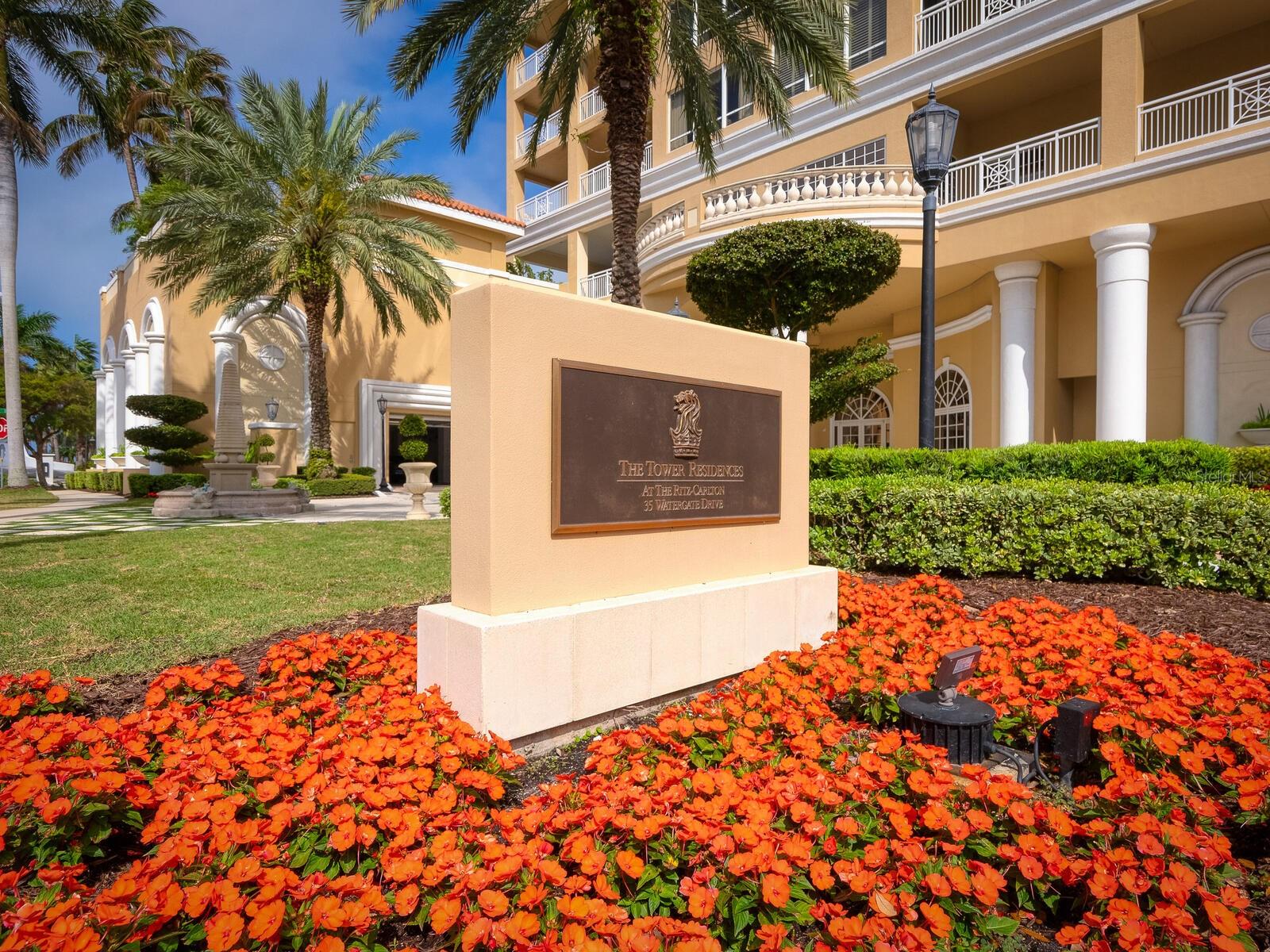 35 WATERGATE DRIVE 906
