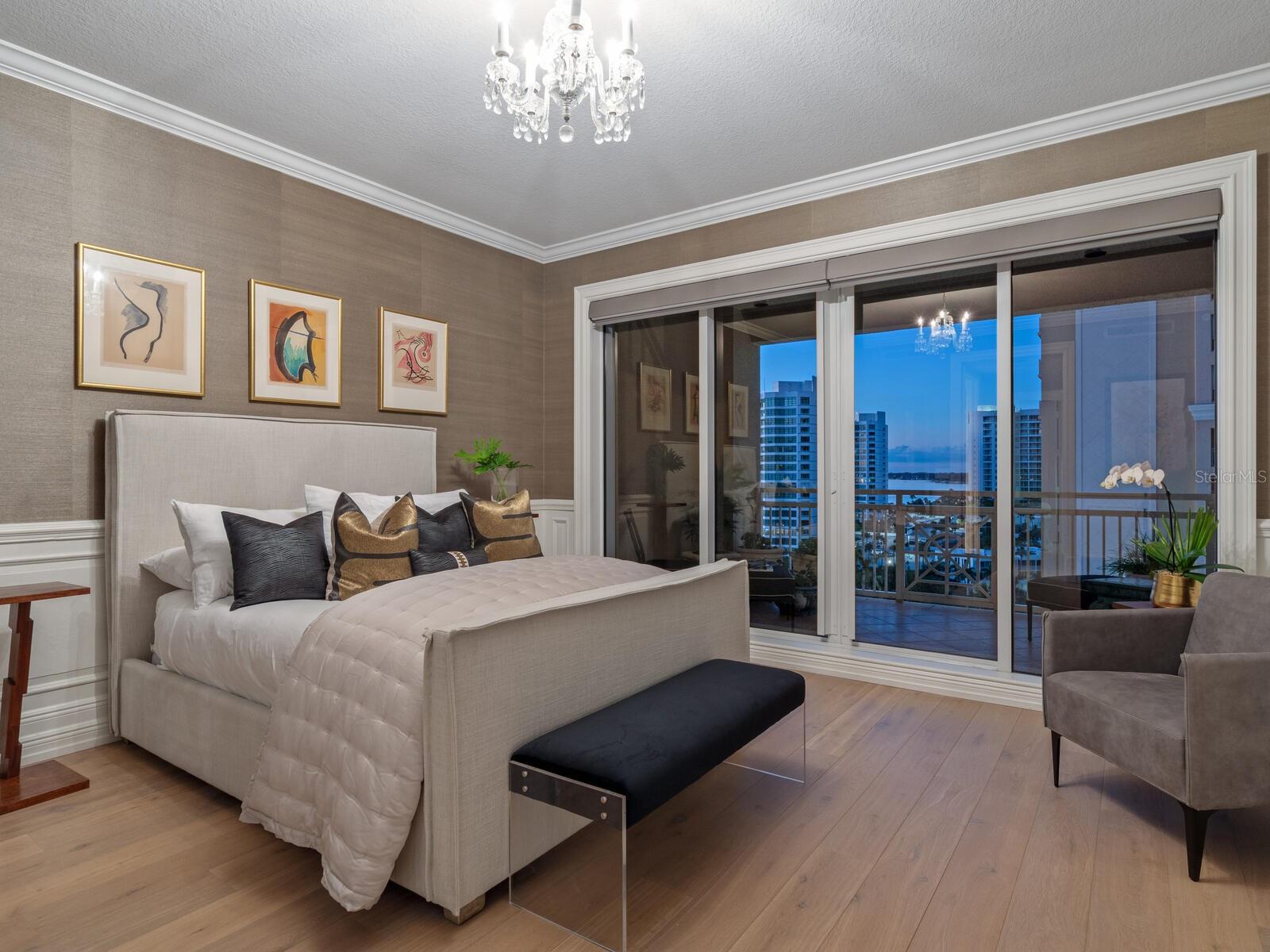 THE TOWER RESIDENCES - Residential