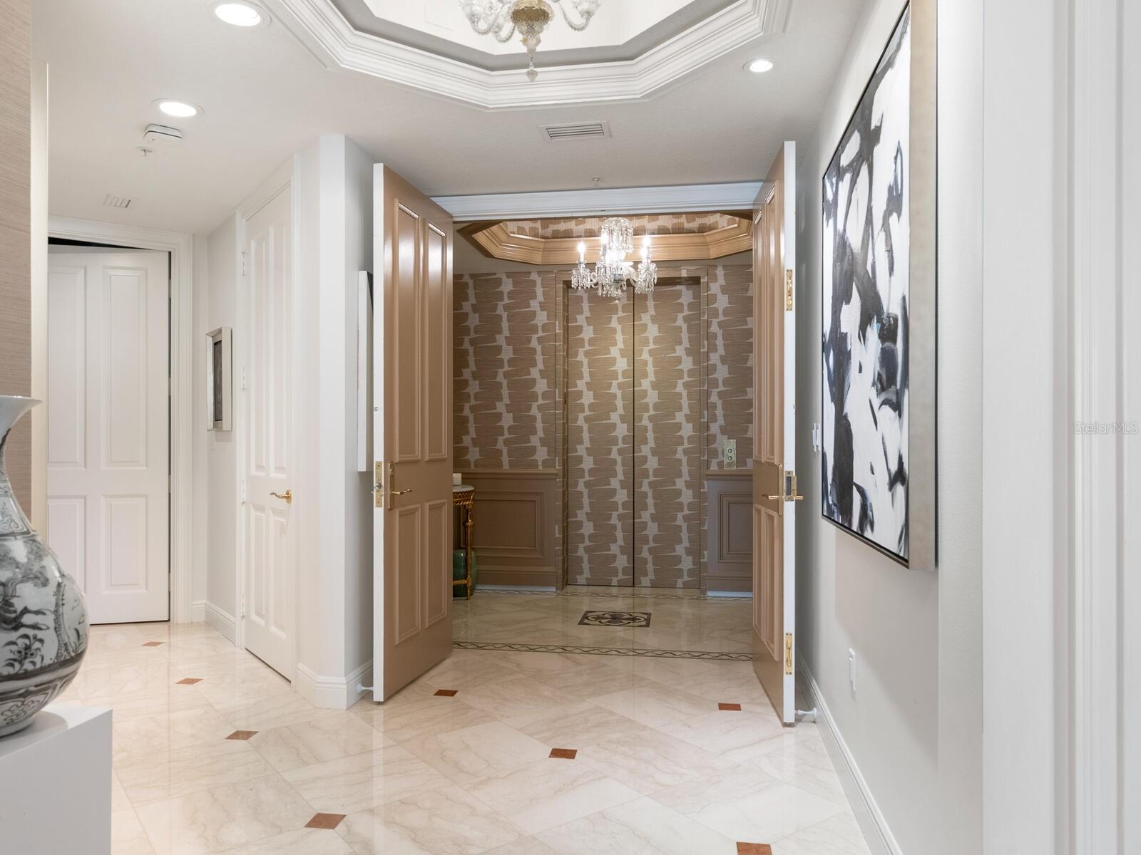 THE TOWER RESIDENCES - Residential