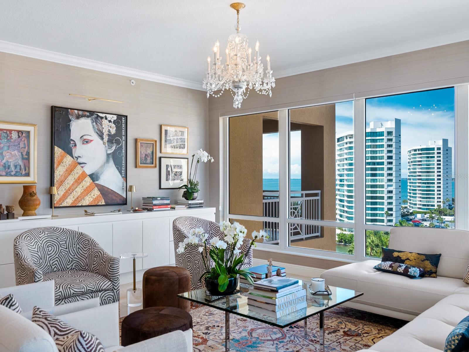 35 WATERGATE DRIVE 906