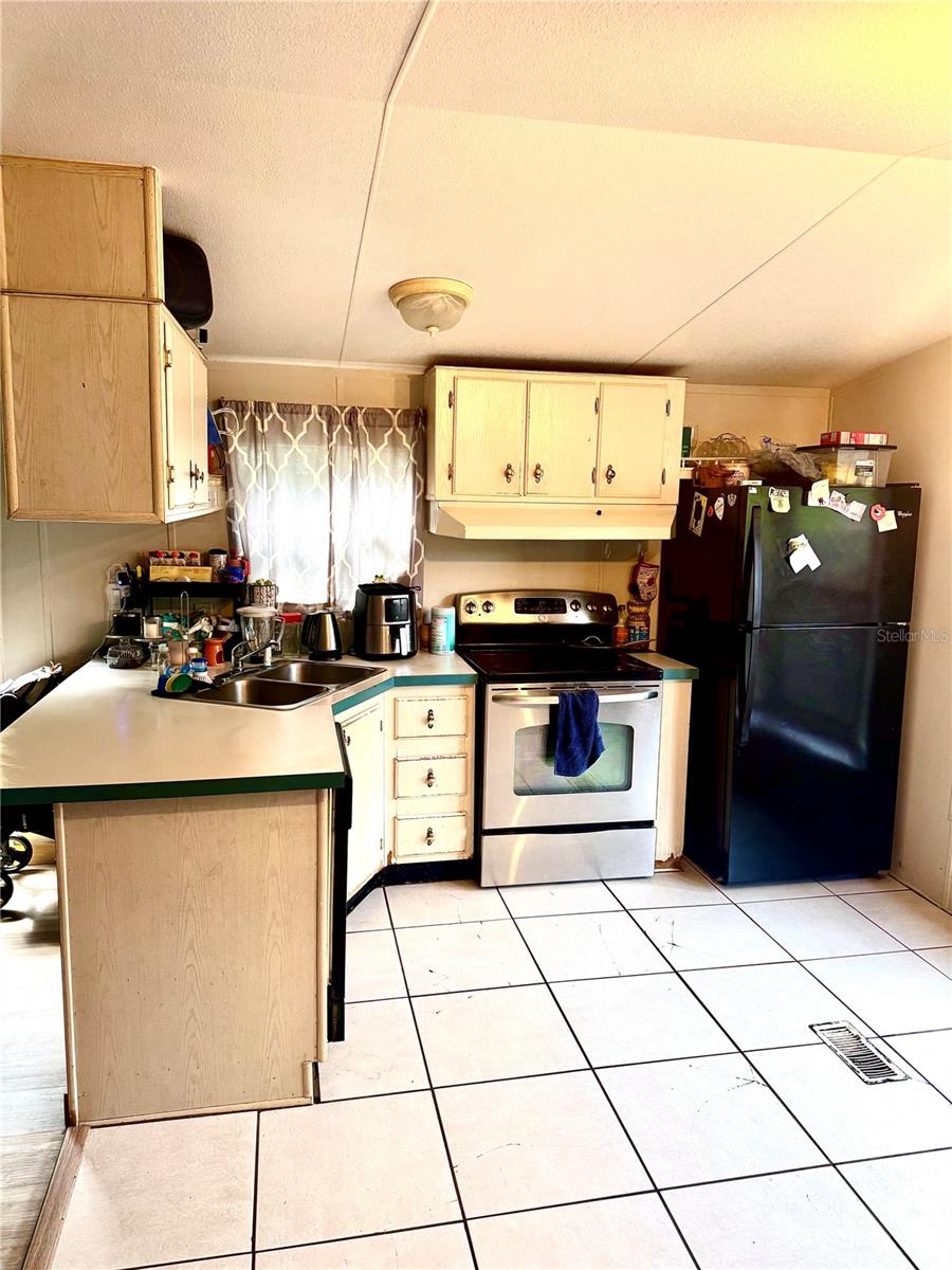 LAKE KATHRYN PARK 4TH ADD - Residential