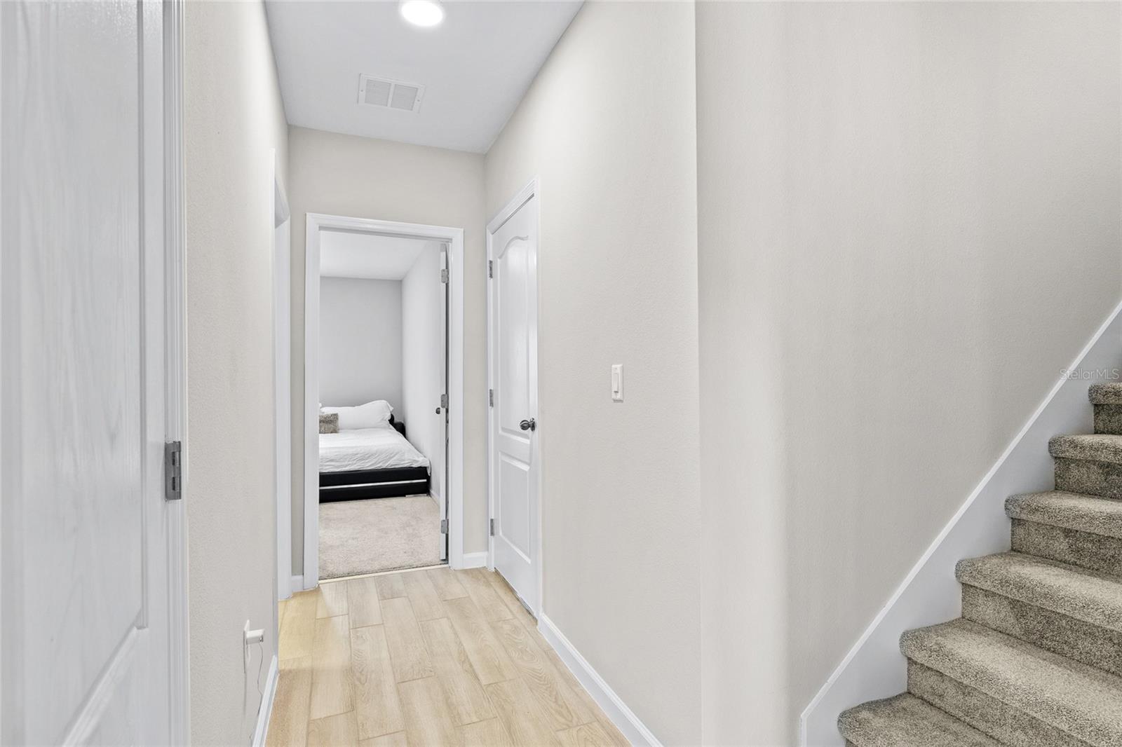 TOWNS AT TUSKAWILLA COMMONS - Residential