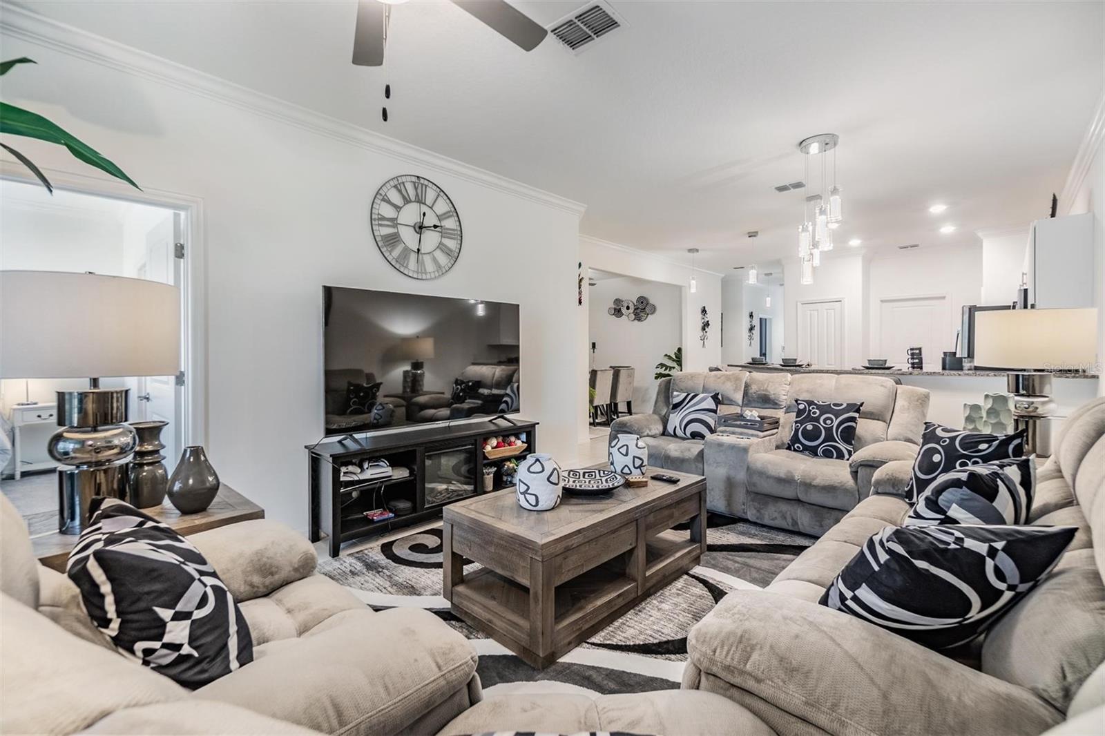 6748 RIPPLE POND LOOP