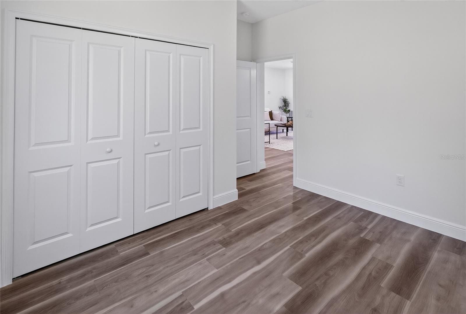 MARION OAKS - Residential