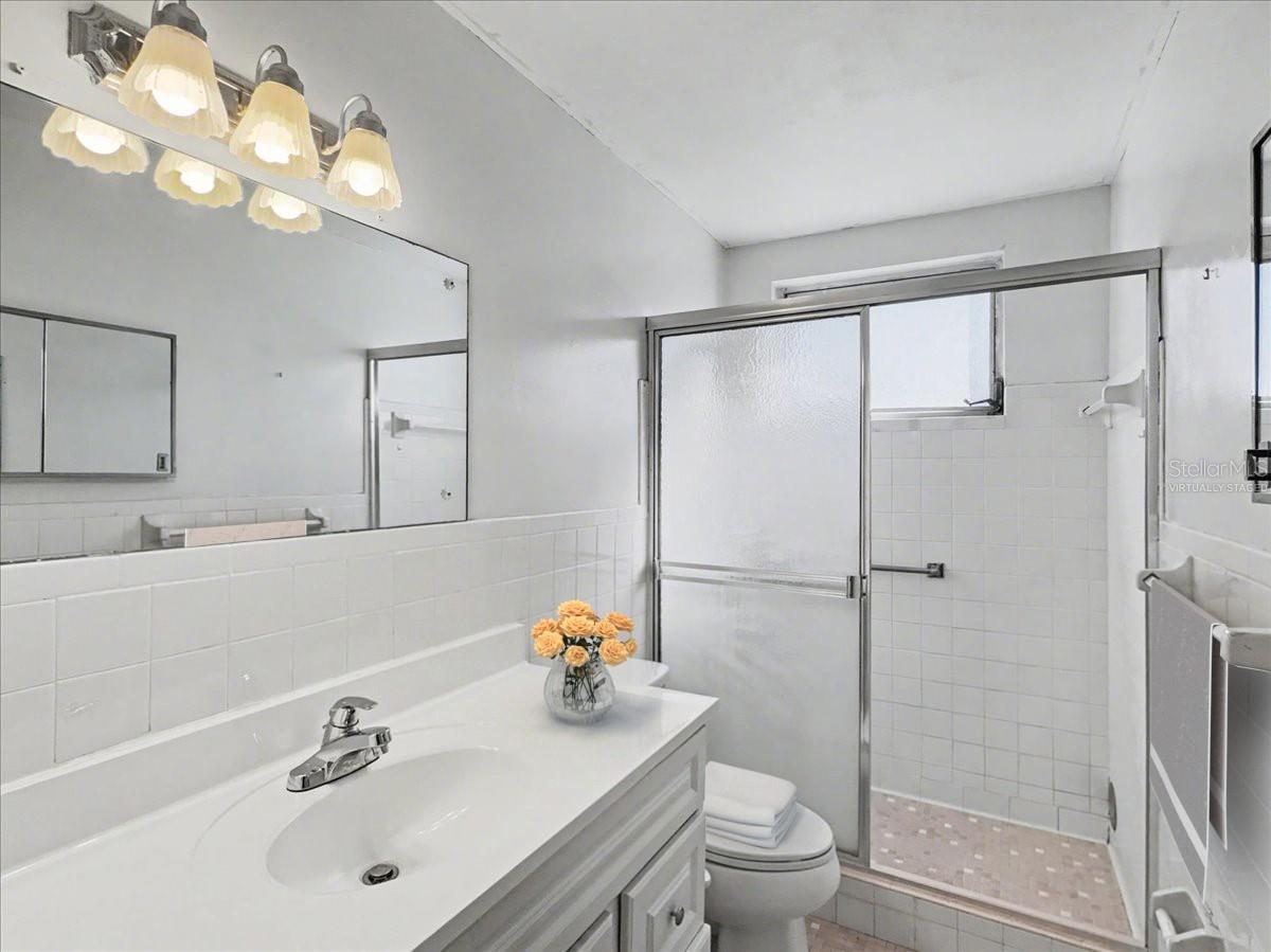 ON TOP OF THE WORLD - Residential