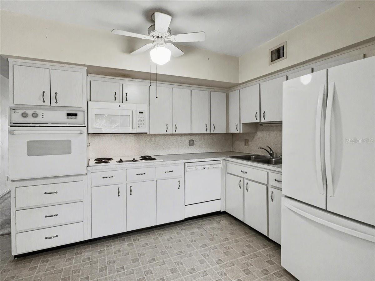 2451 CANADIAN WAY 23