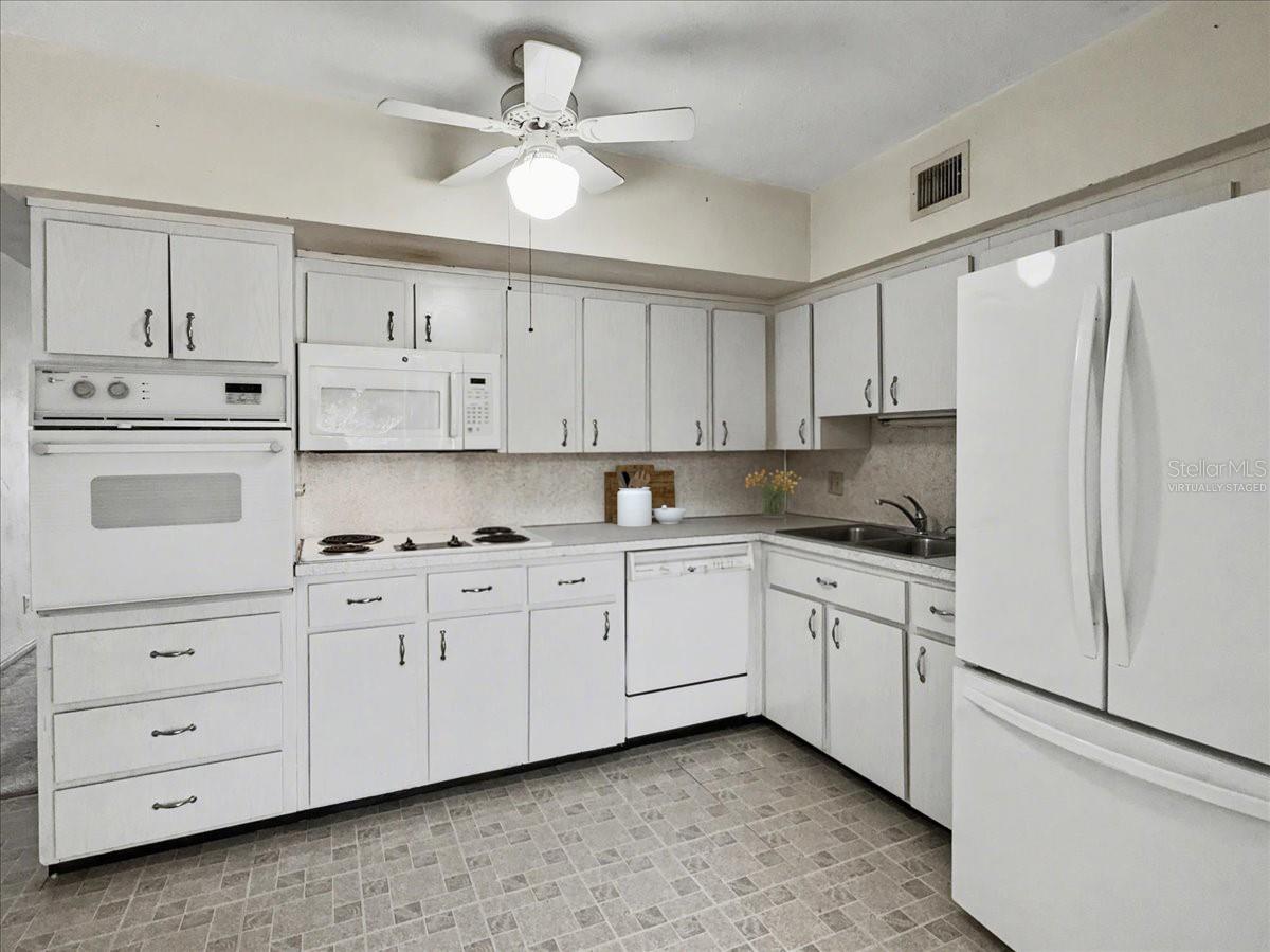 2451 CANADIAN WAY 23