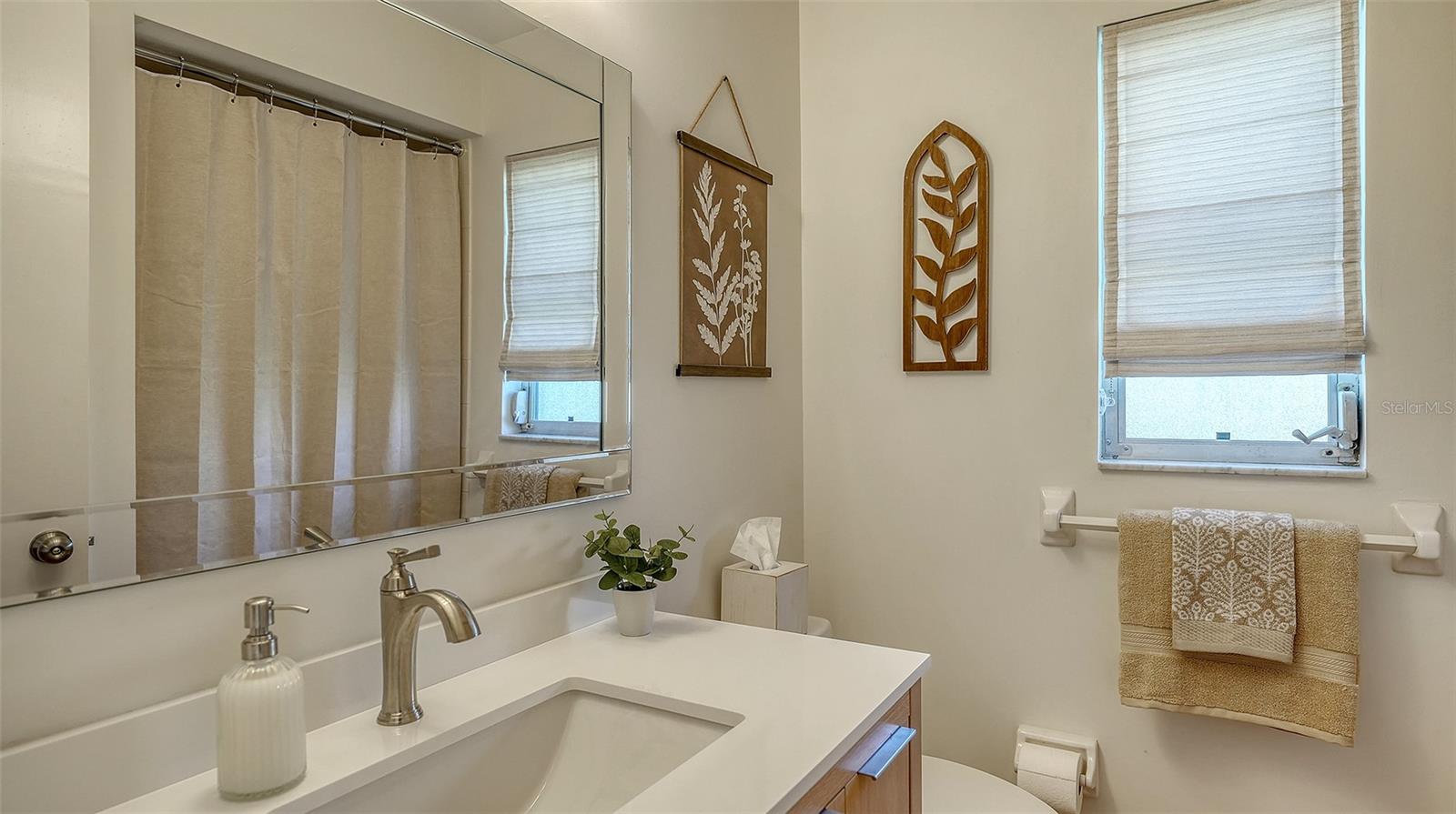 VILLAGE GREEN OF BRADENTON SEC 5 - Residential