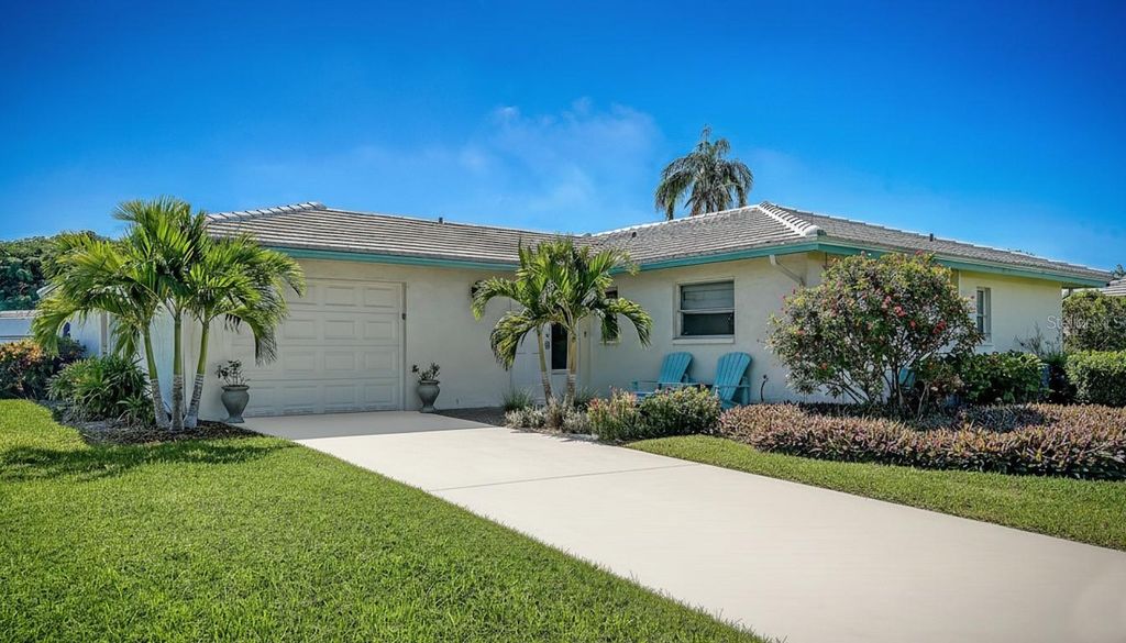 Photo of 902 68th Street W #902, Bradenton, FL 34209 (MLS # A4668293)