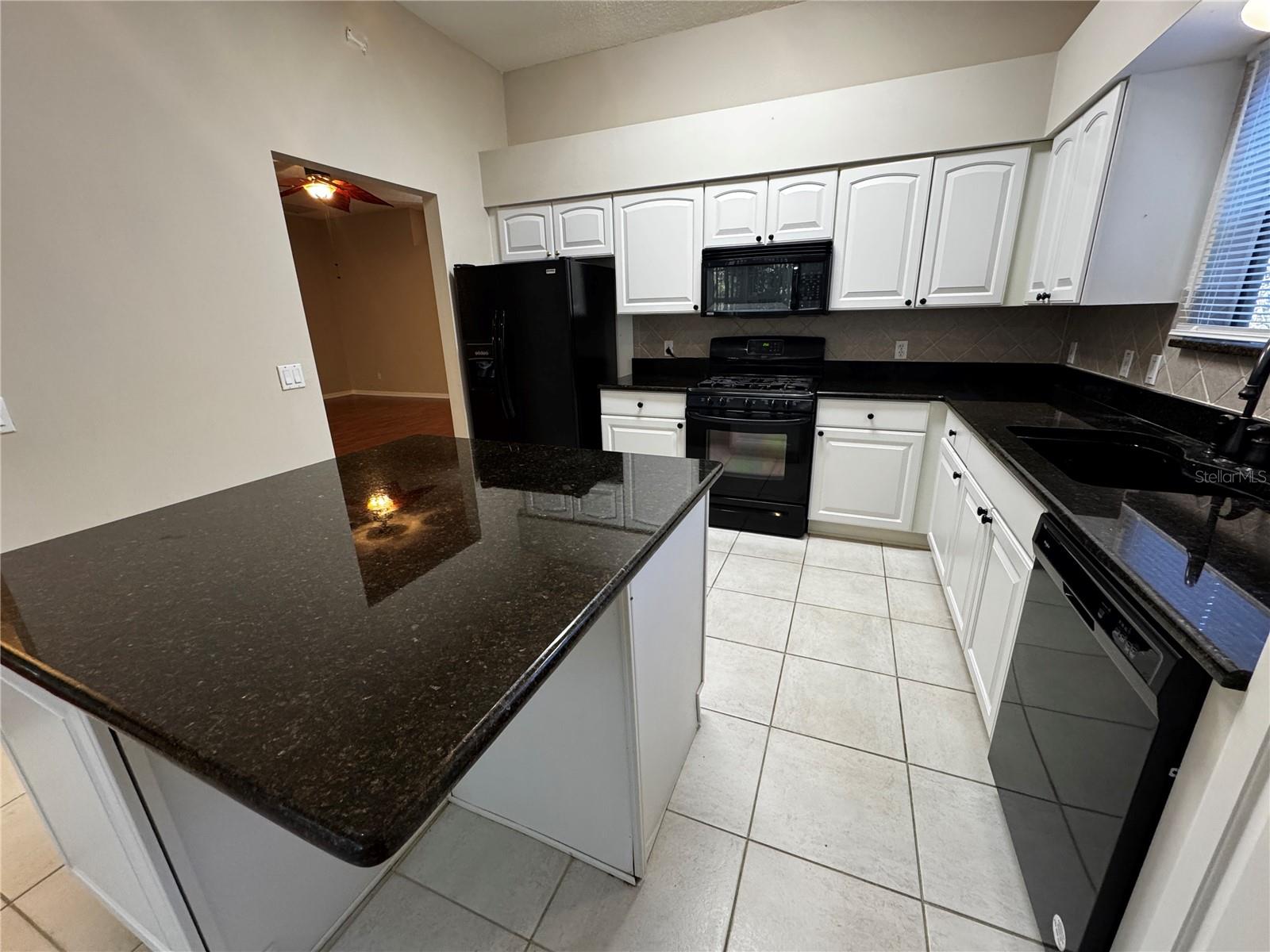 VILLAGES LADY LAKE UNIT 23 - Residential Lease