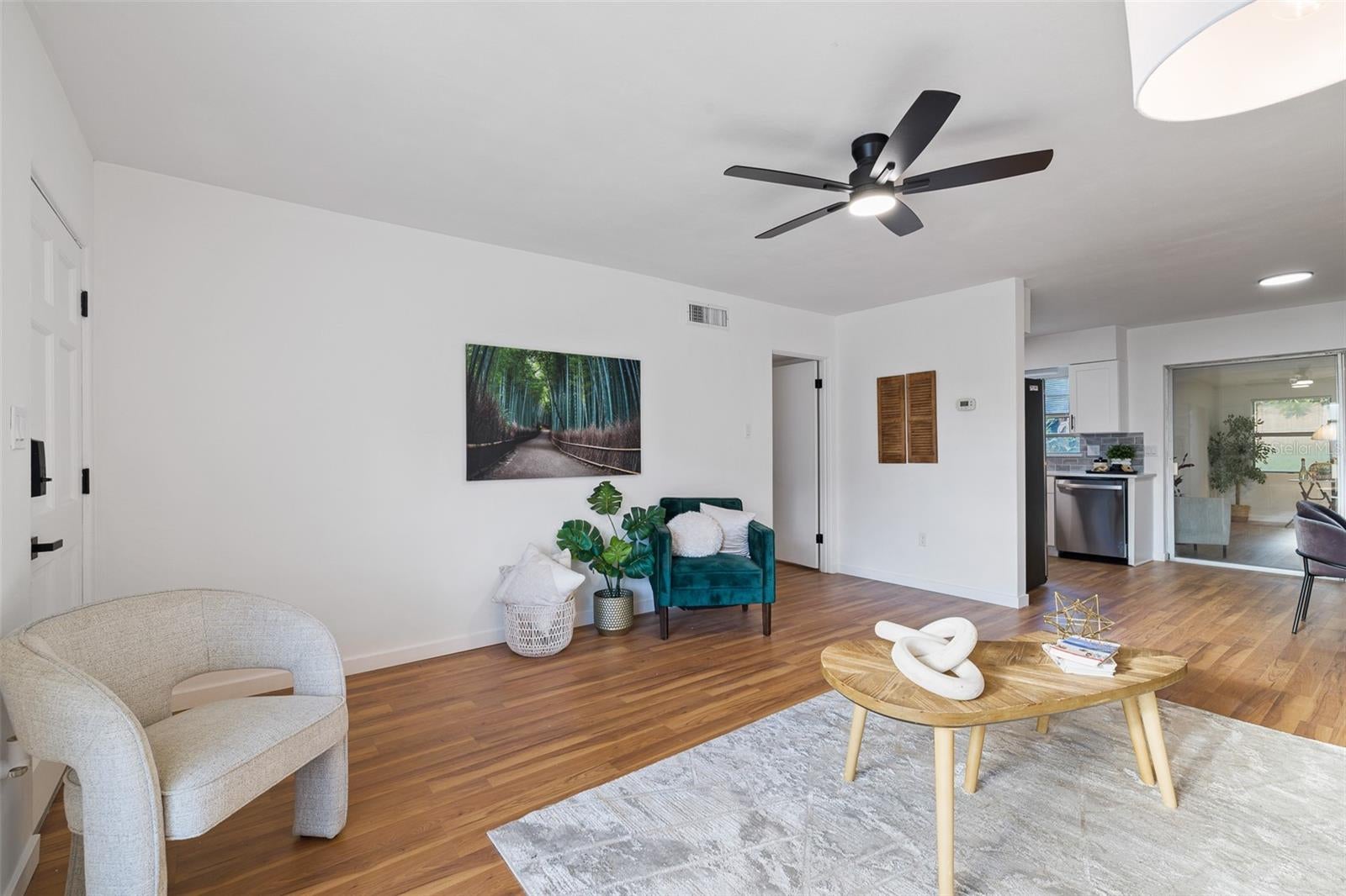 2512 HEALY DRIVE