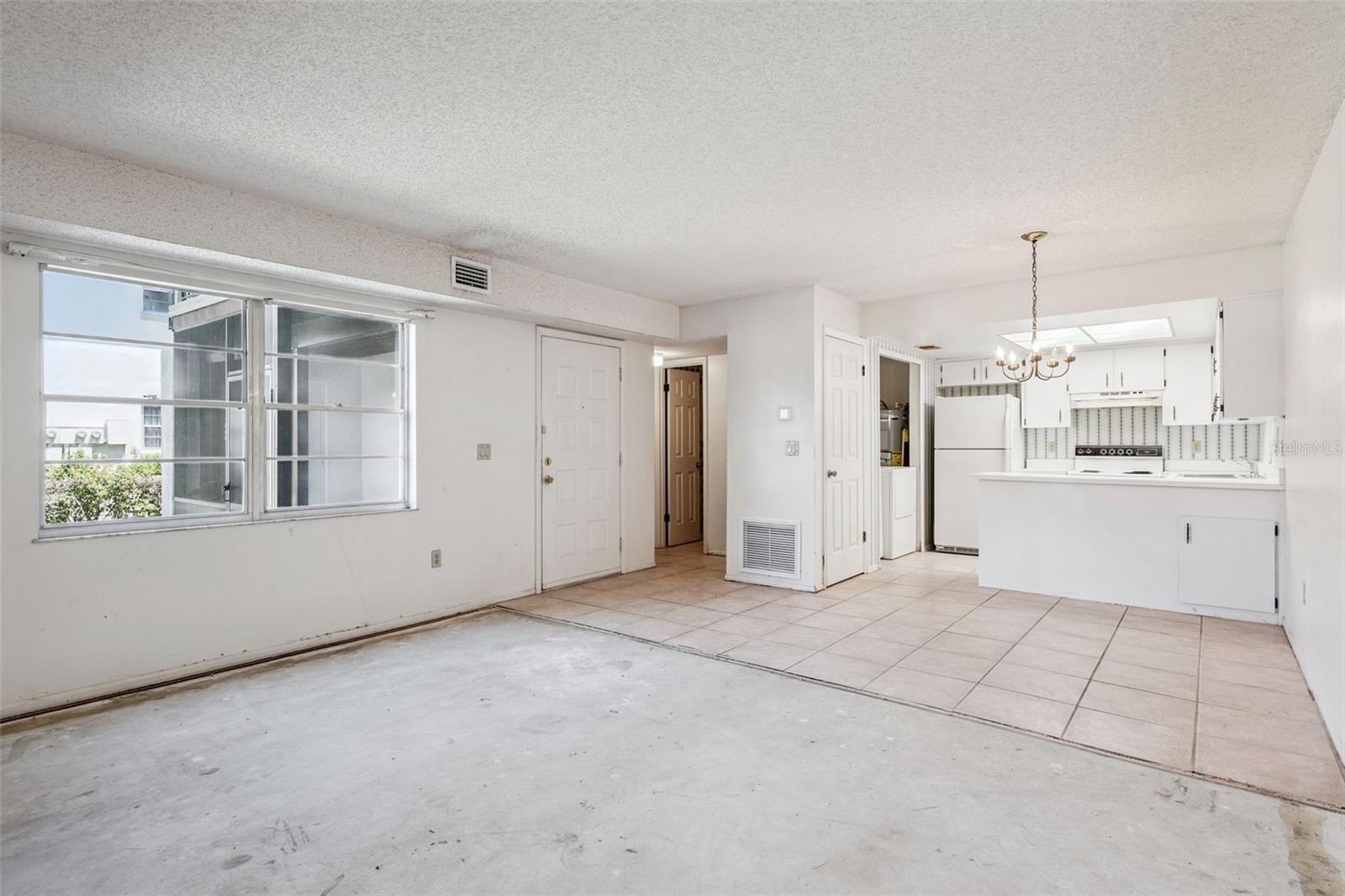 93 WINDTREE LANE 102
