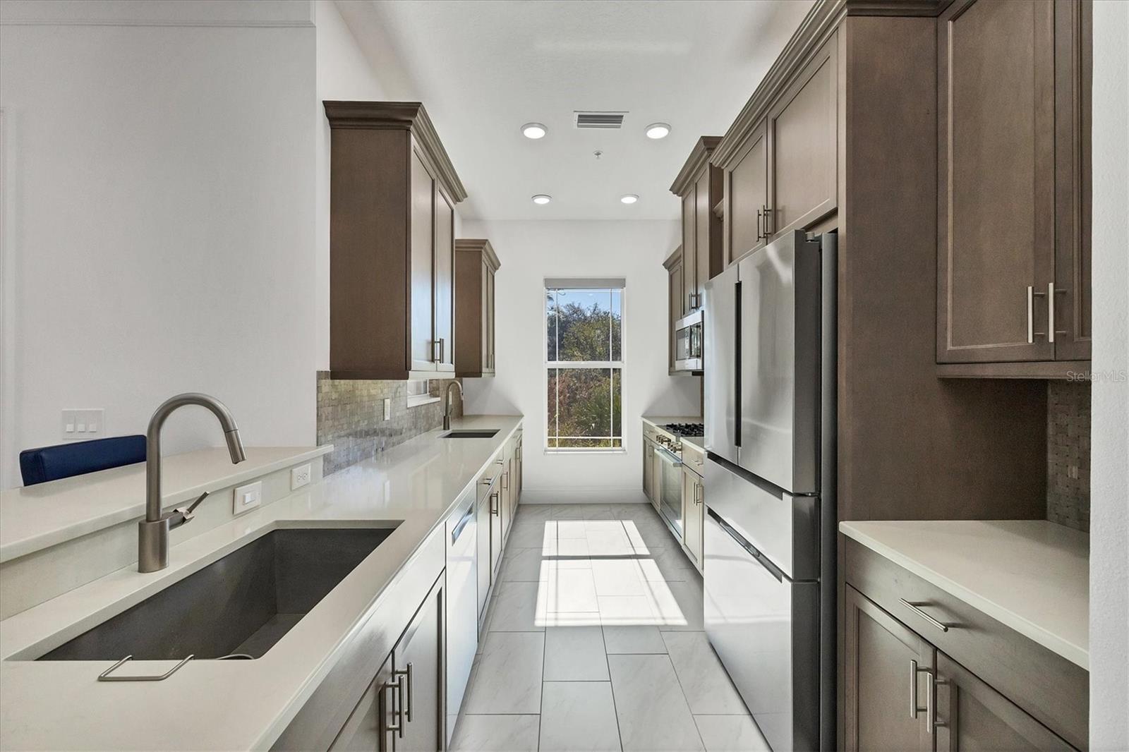 HIDDEN CREEK AT LAKEWOOD RANCH - Residential