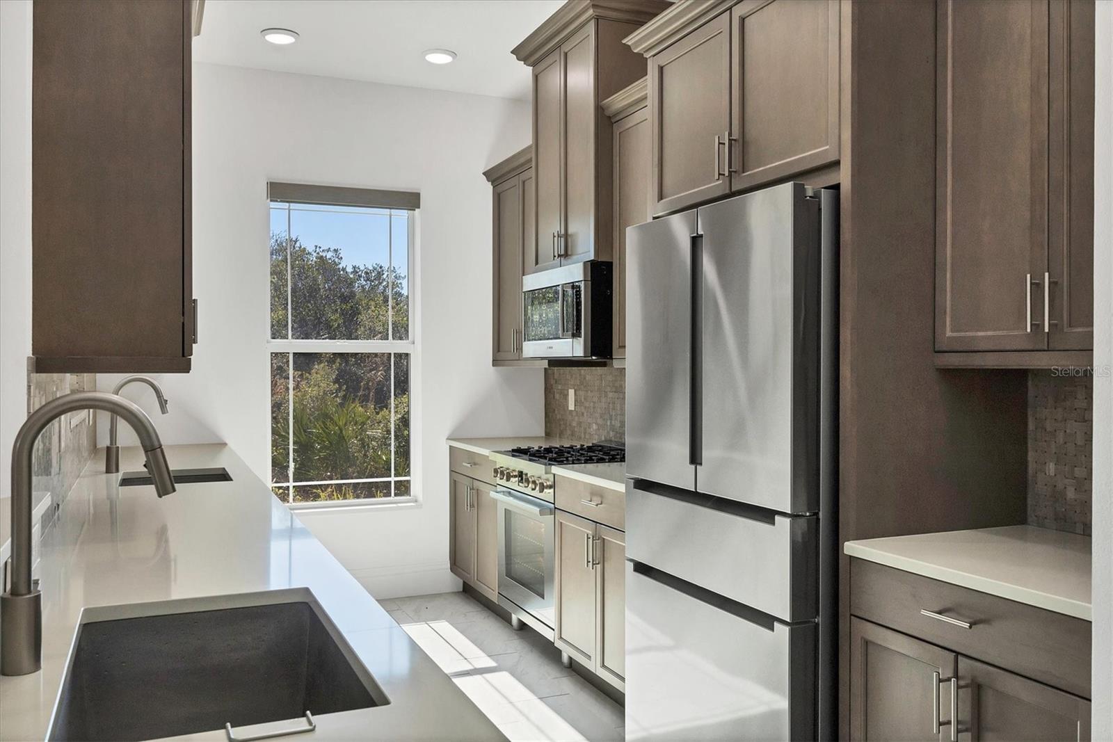 HIDDEN CREEK AT LAKEWOOD RANCH - Residential