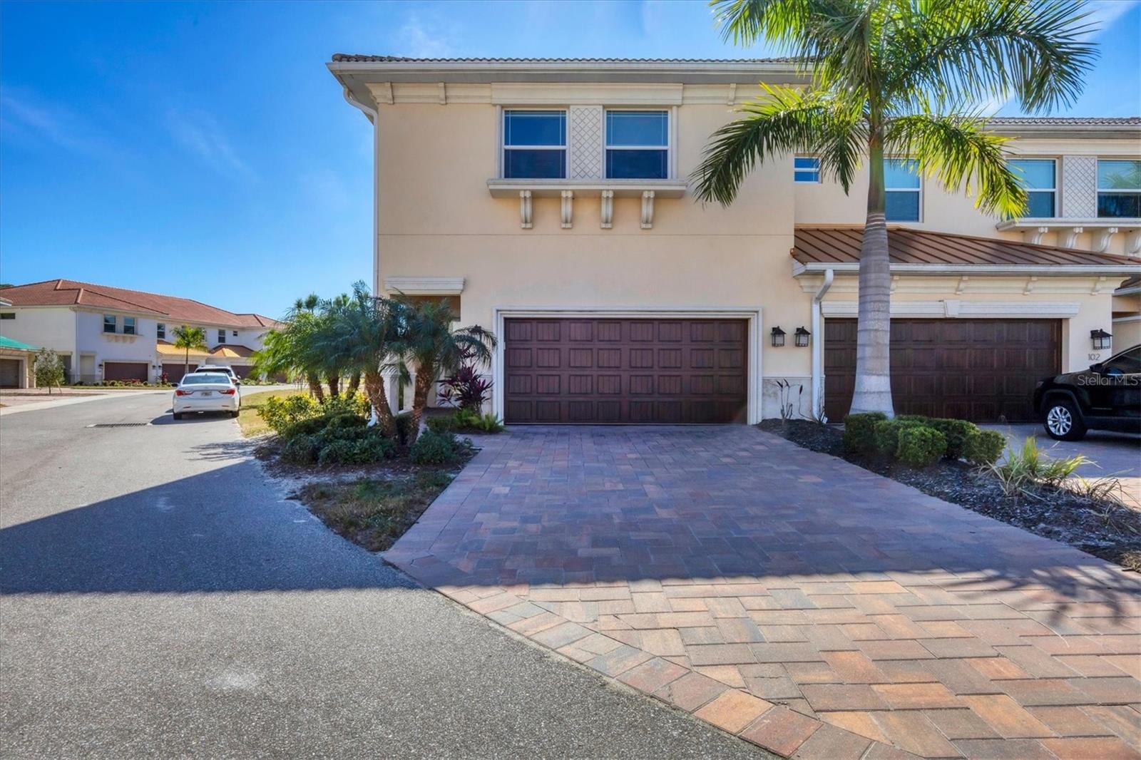 HIDDEN CREEK AT LAKEWOOD RANCH - Residential