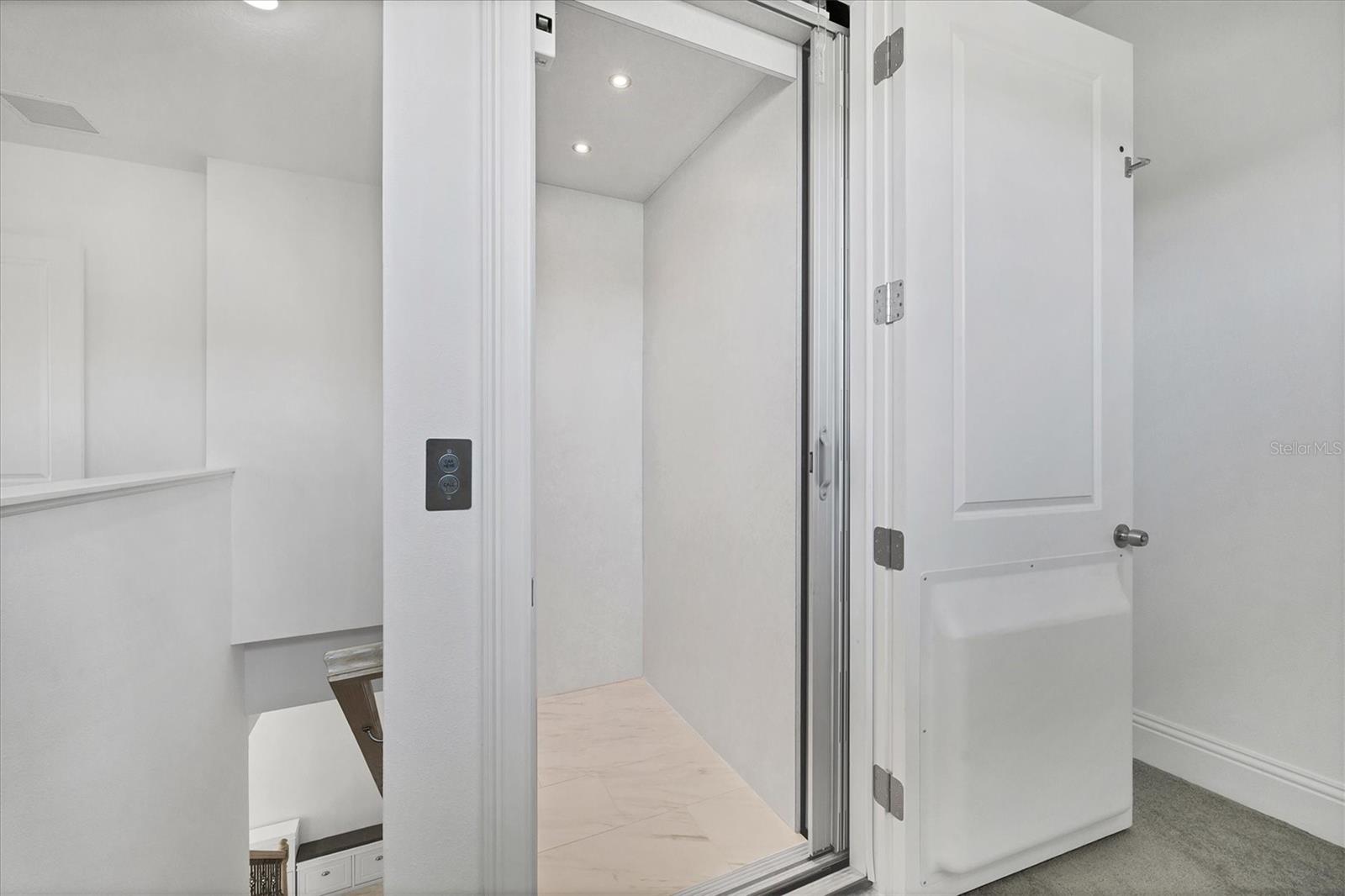 HIDDEN CREEK AT LAKEWOOD RANCH - Residential