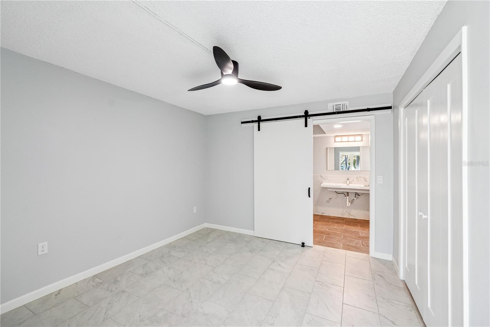 WHITNEY BEACH - Residential