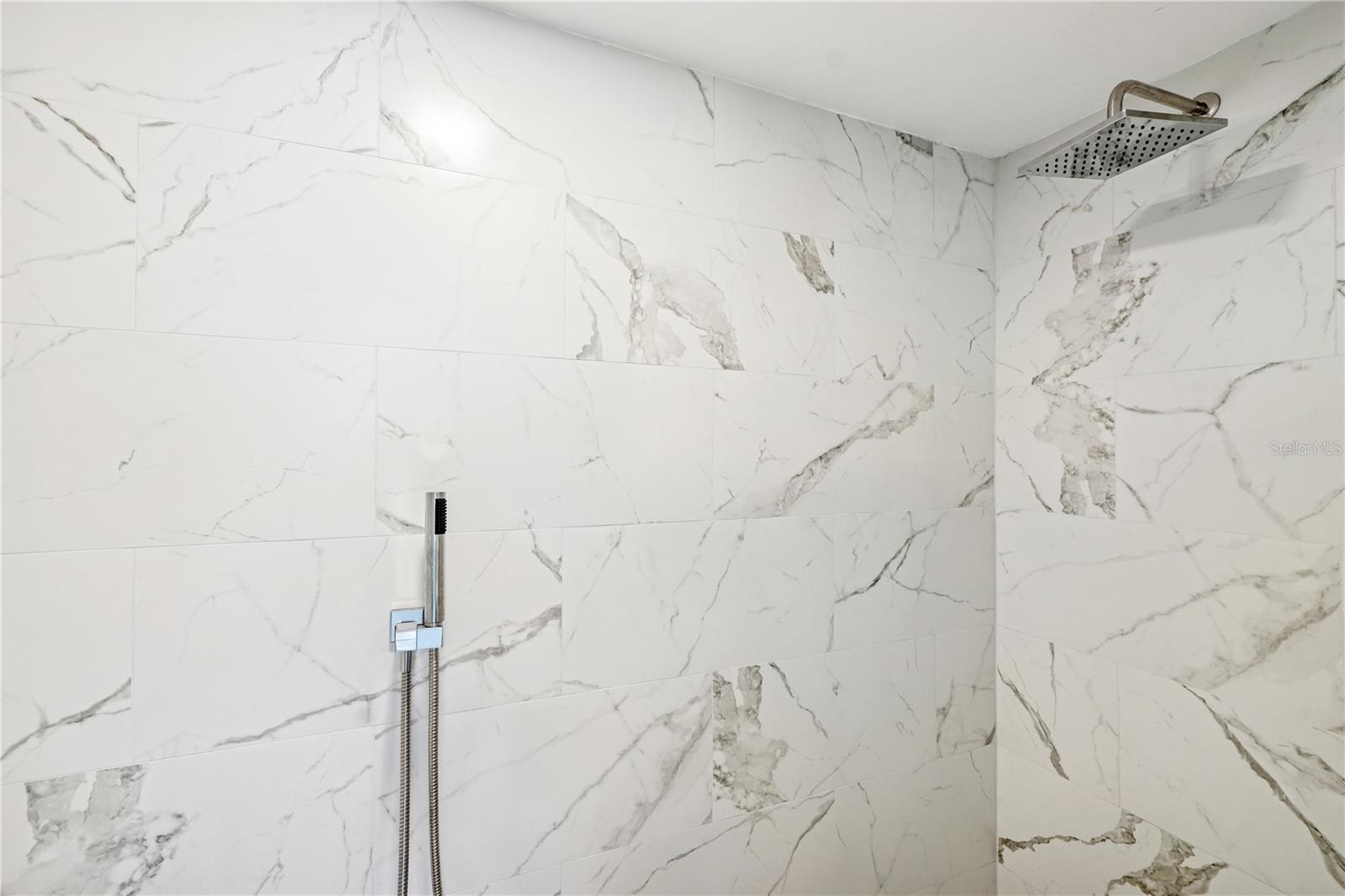 WHITNEY BEACH - Residential