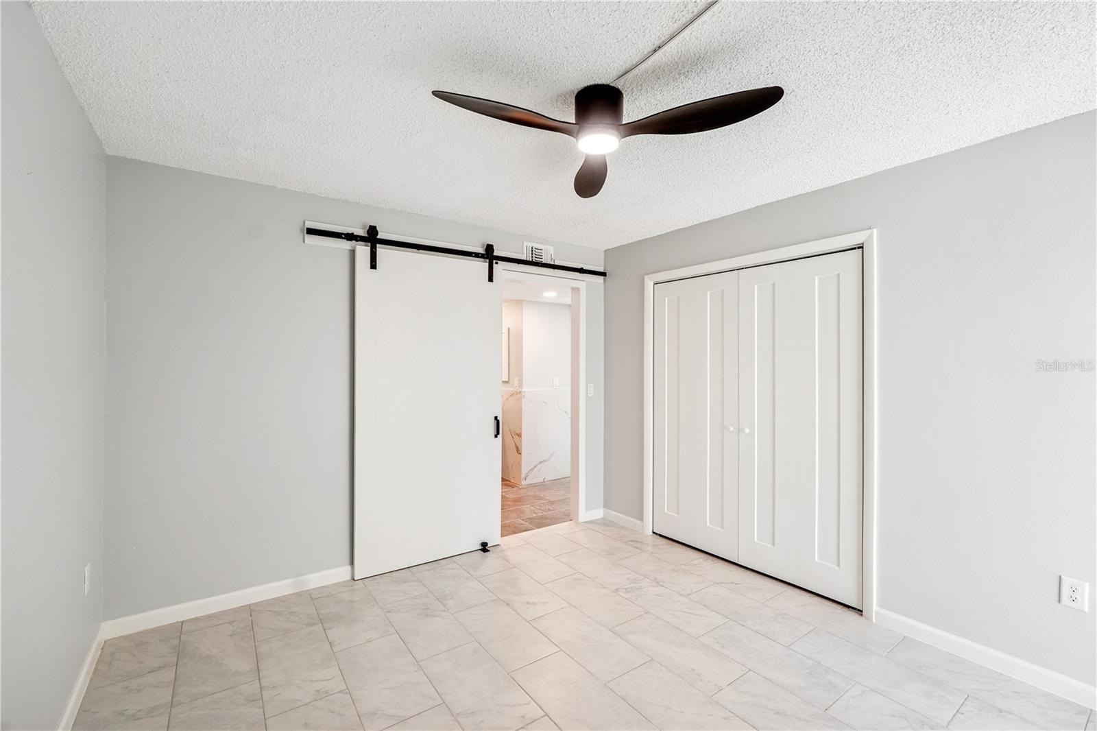 WHITNEY BEACH - Residential