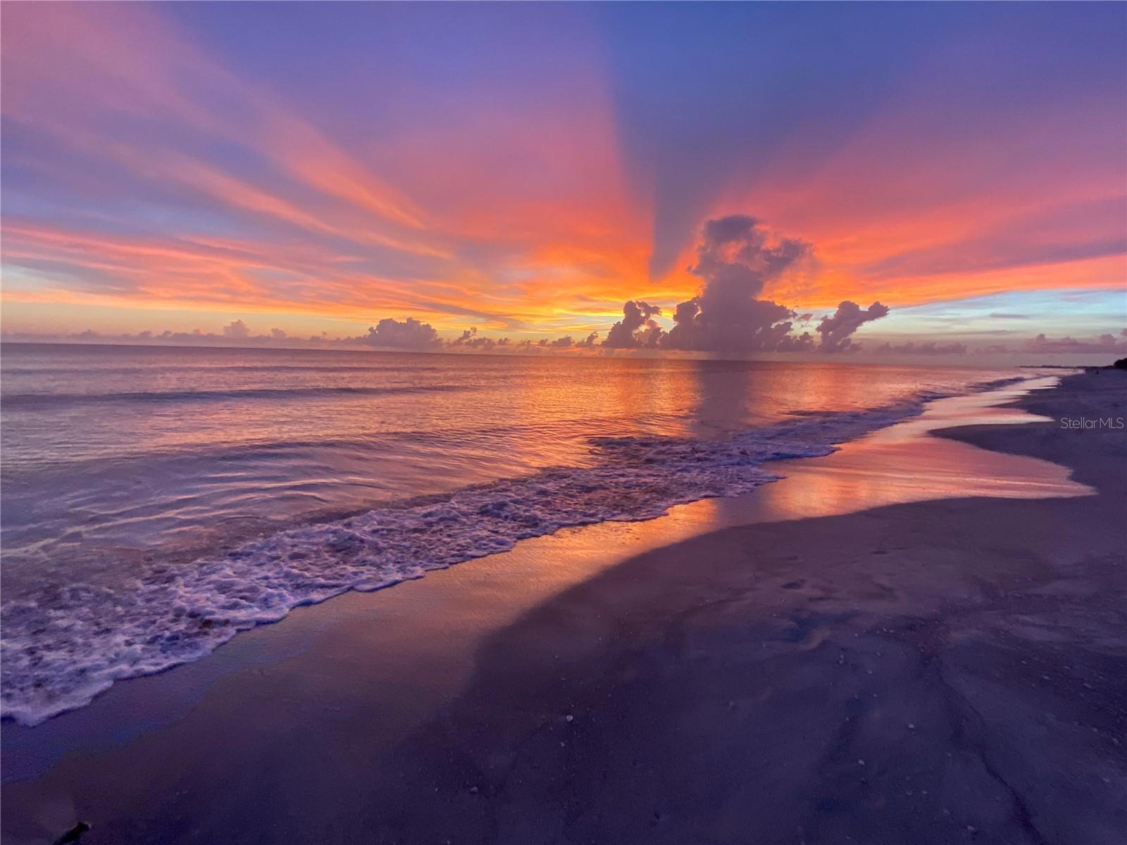 WHITNEY BEACH - Residential