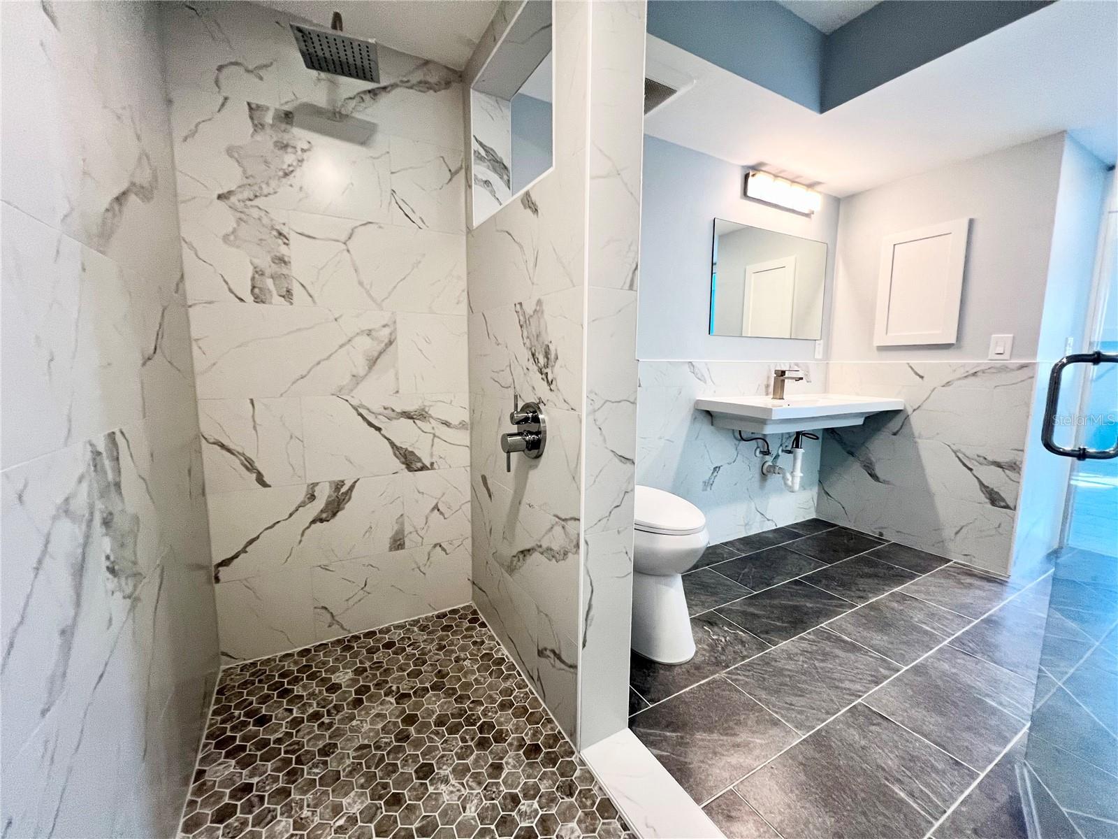 WHITNEY BEACH - Residential