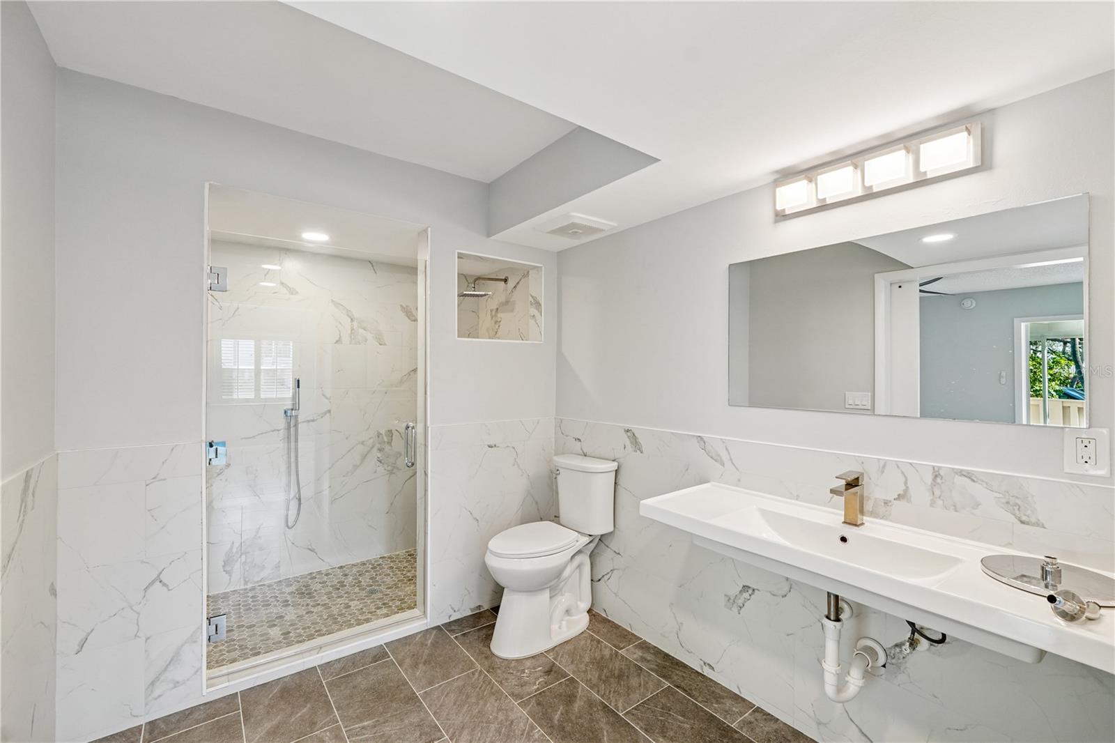 WHITNEY BEACH - Residential