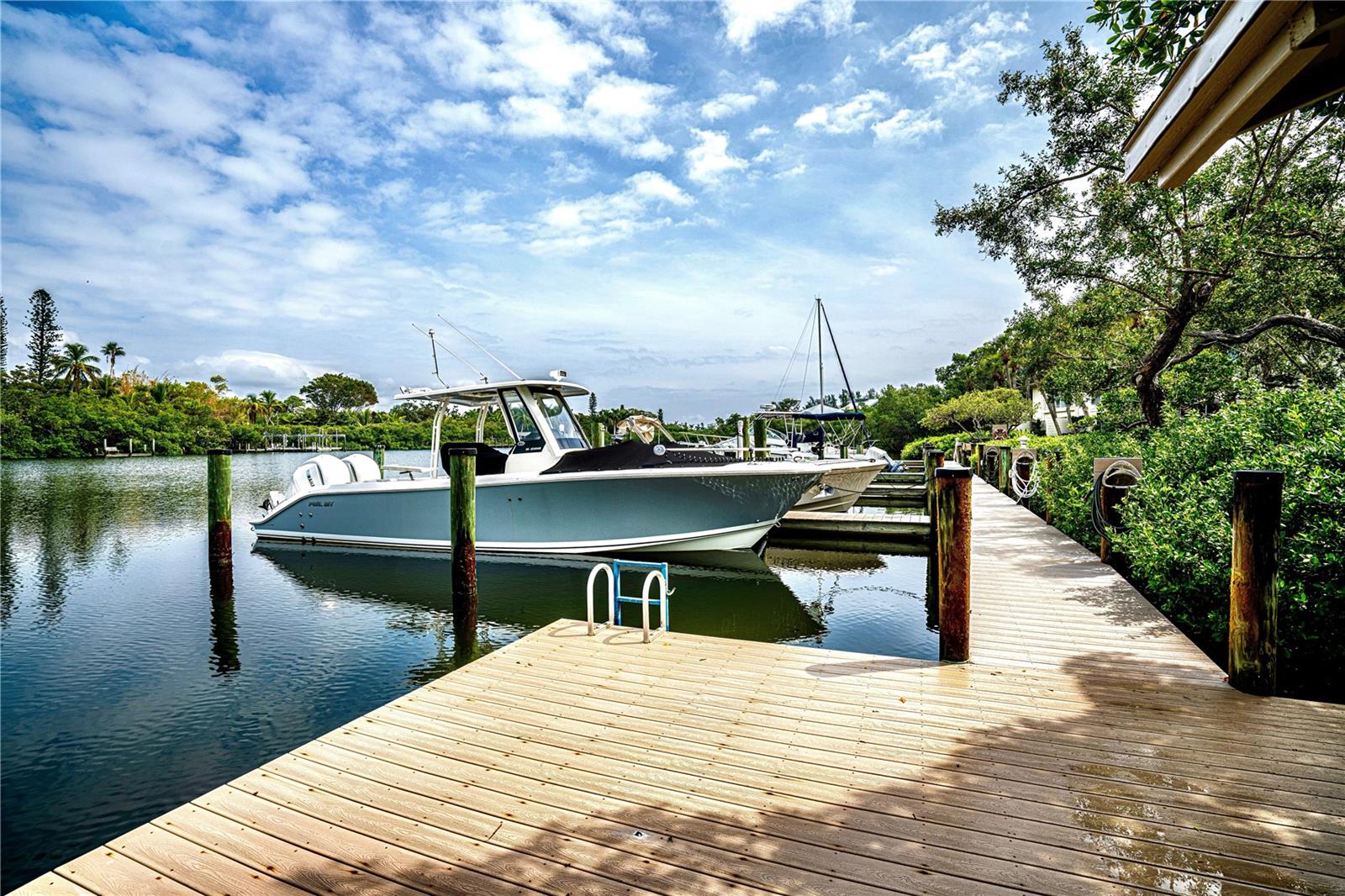 WHITNEY BEACH - Residential