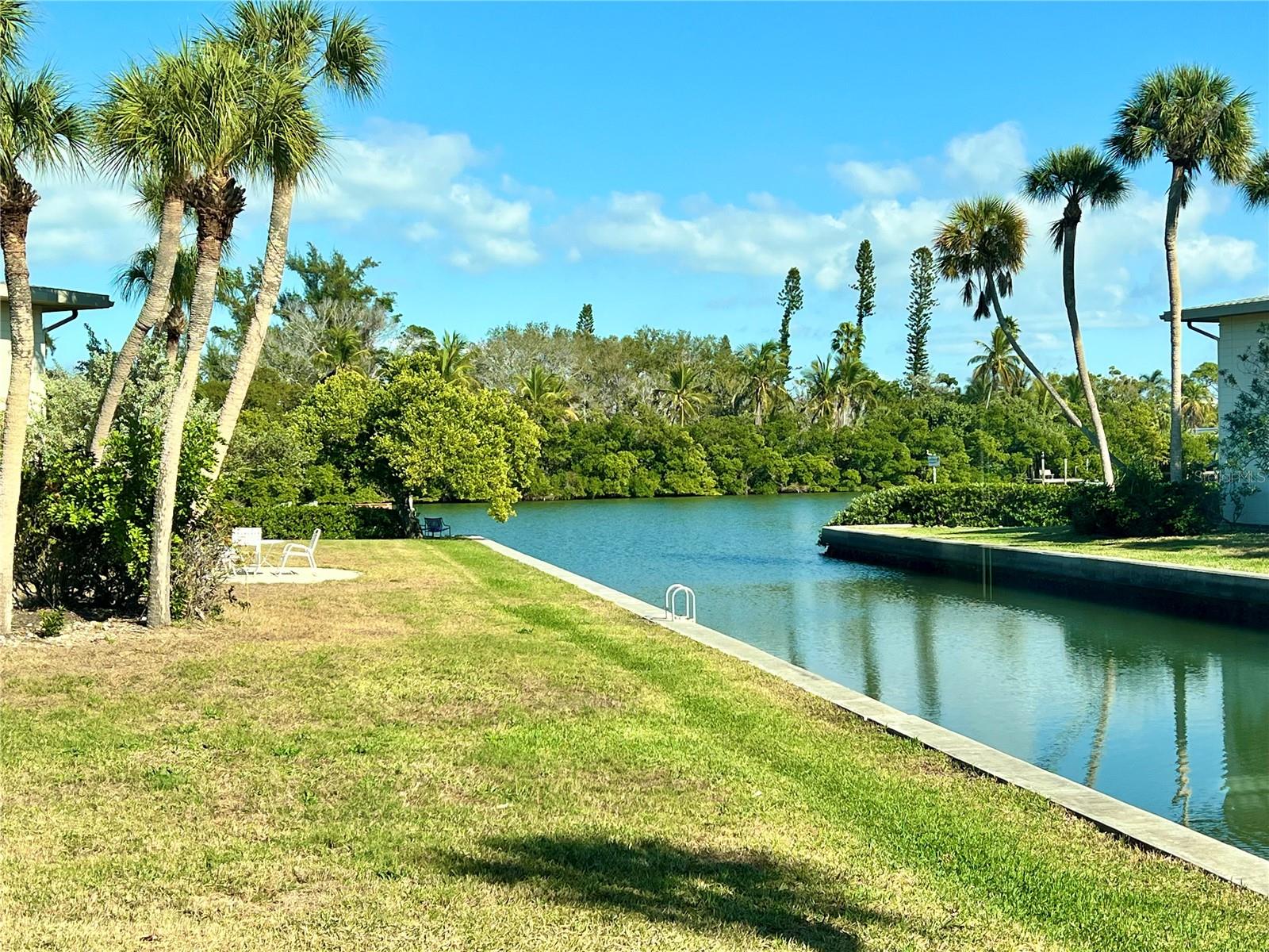 WHITNEY BEACH - Residential