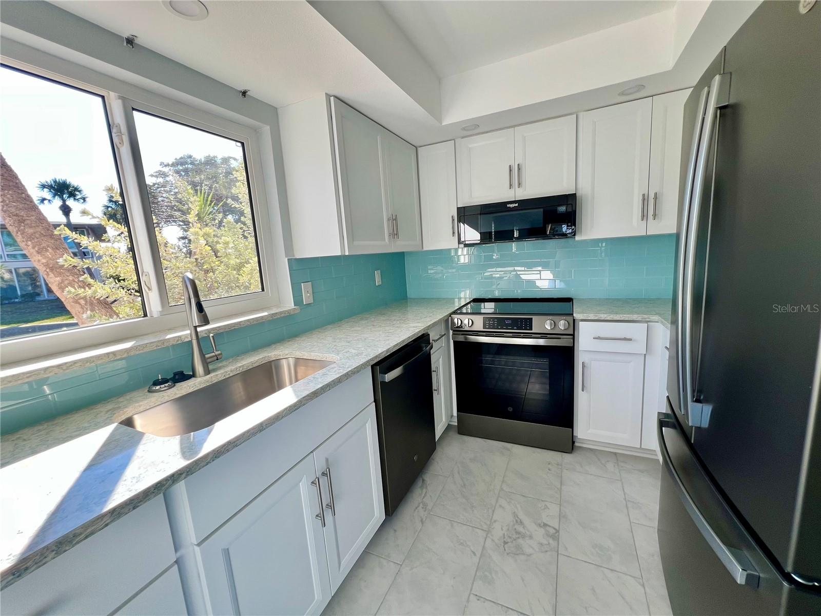 WHITNEY BEACH - Residential