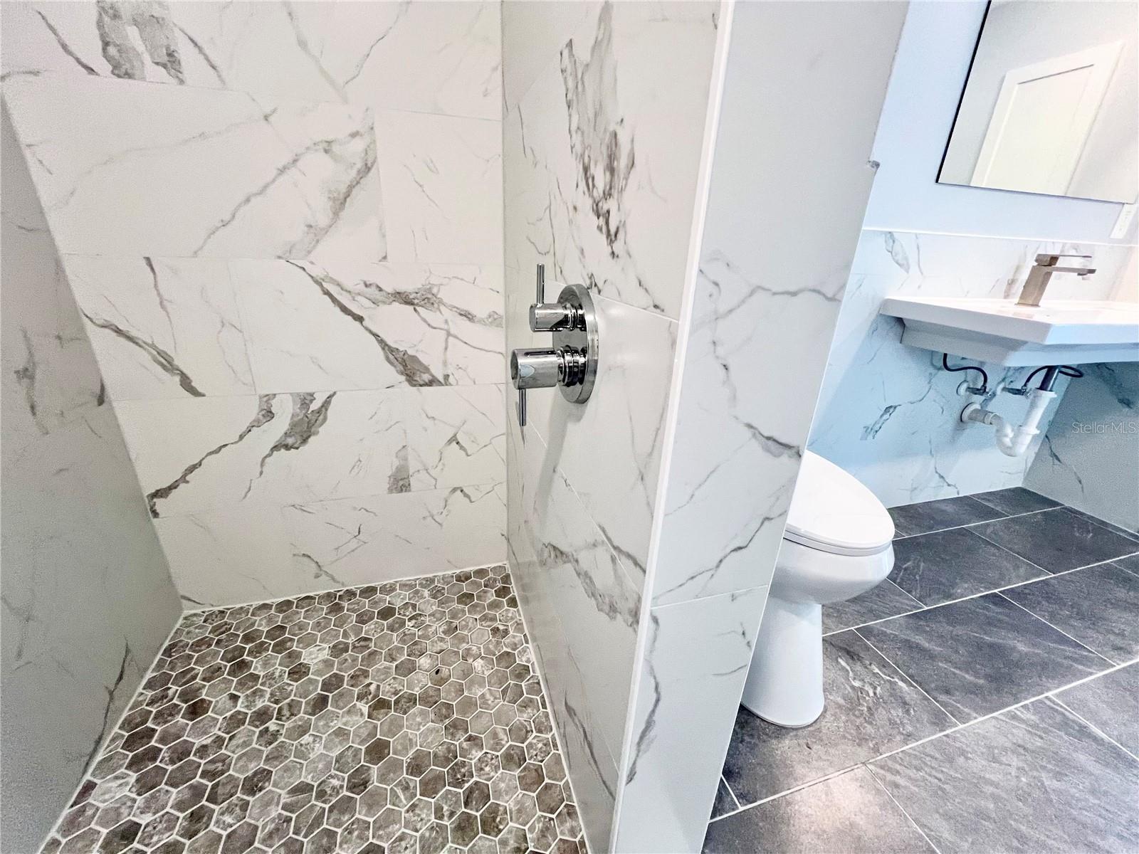 WHITNEY BEACH - Residential