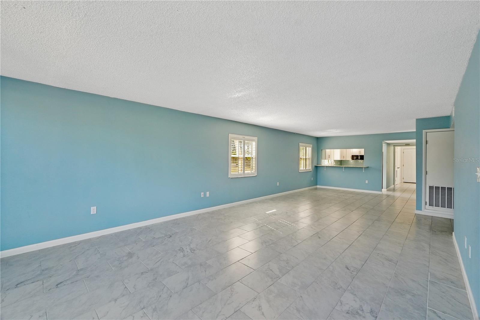 WHITNEY BEACH - Residential