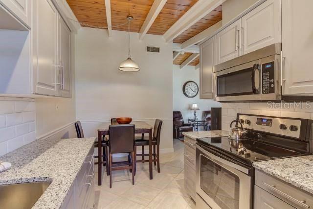 CASA MAR - Residential Lease