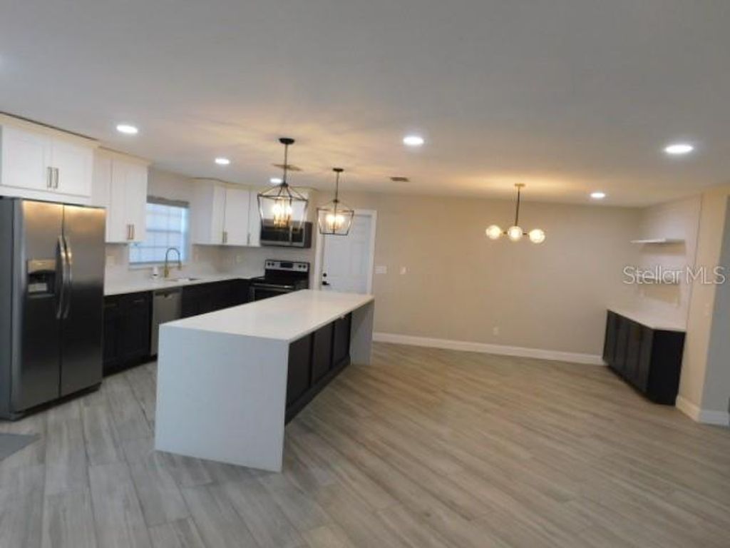 Photo of 3105 SE 16th Place, Cape Coral, FL 33904 (MLS # K4903246)