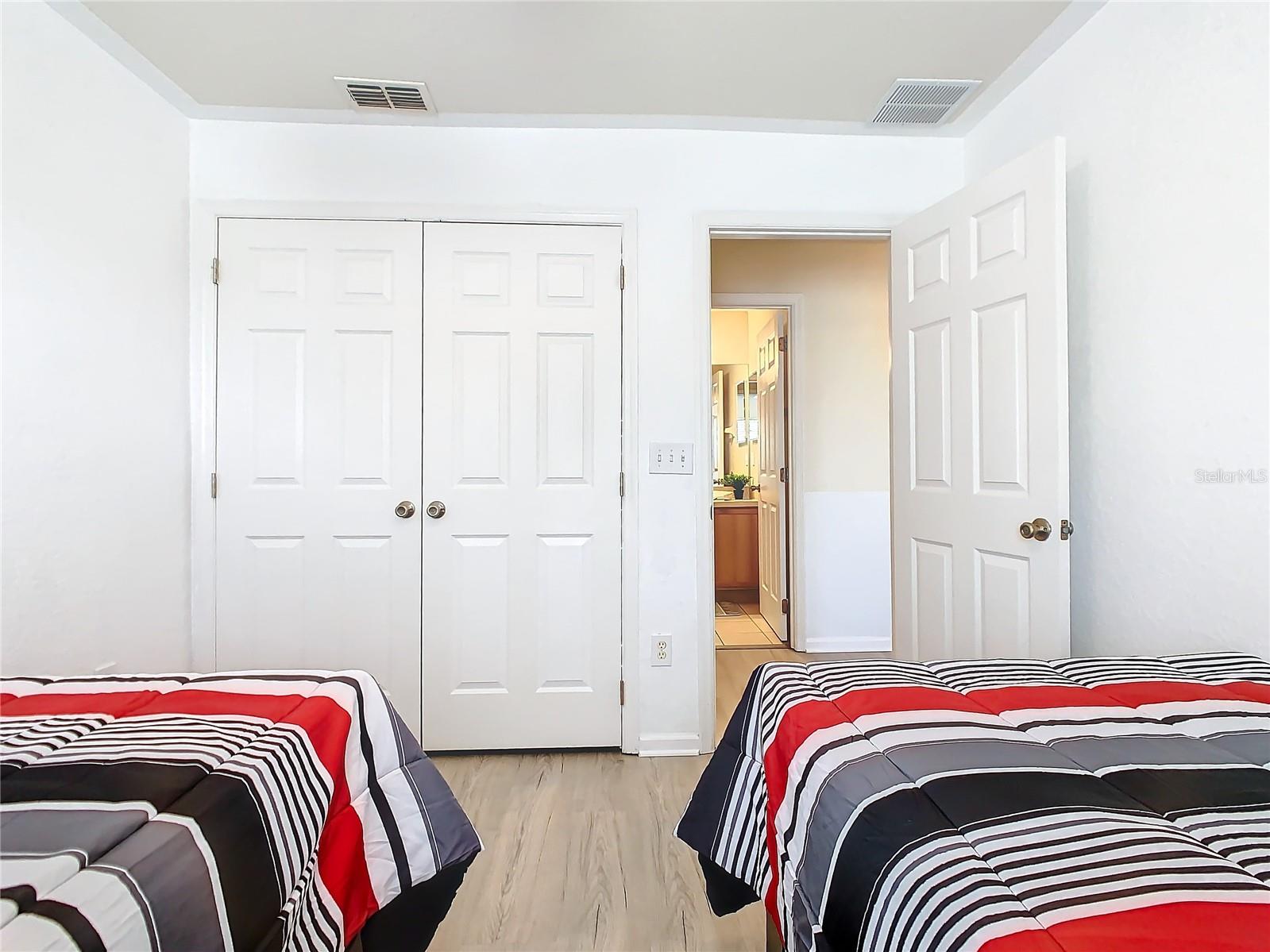 TRAFALGAR VILLAGE PH 1 - Residential Lease